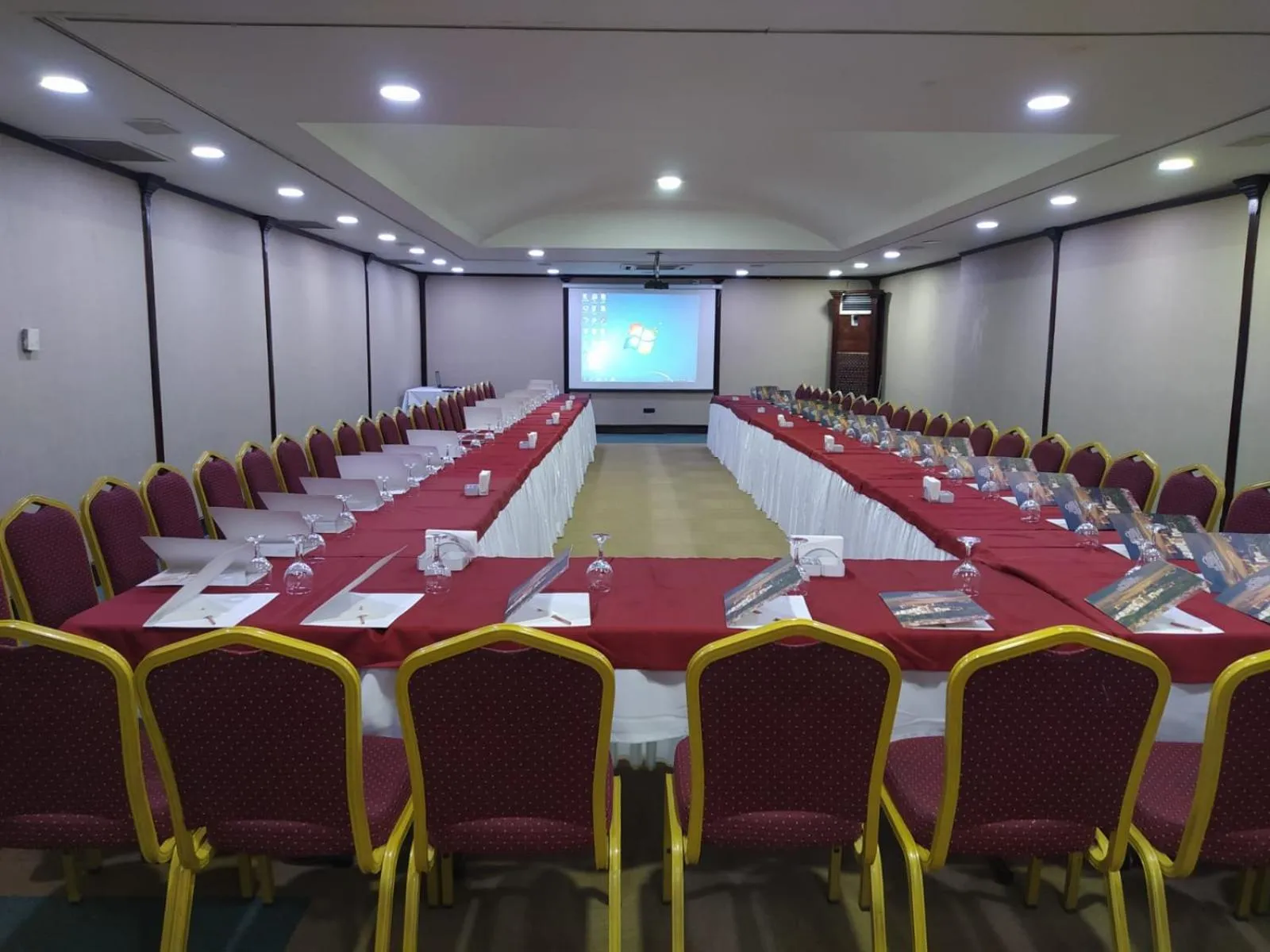 Meeting/conference room in Elruha Hotel
