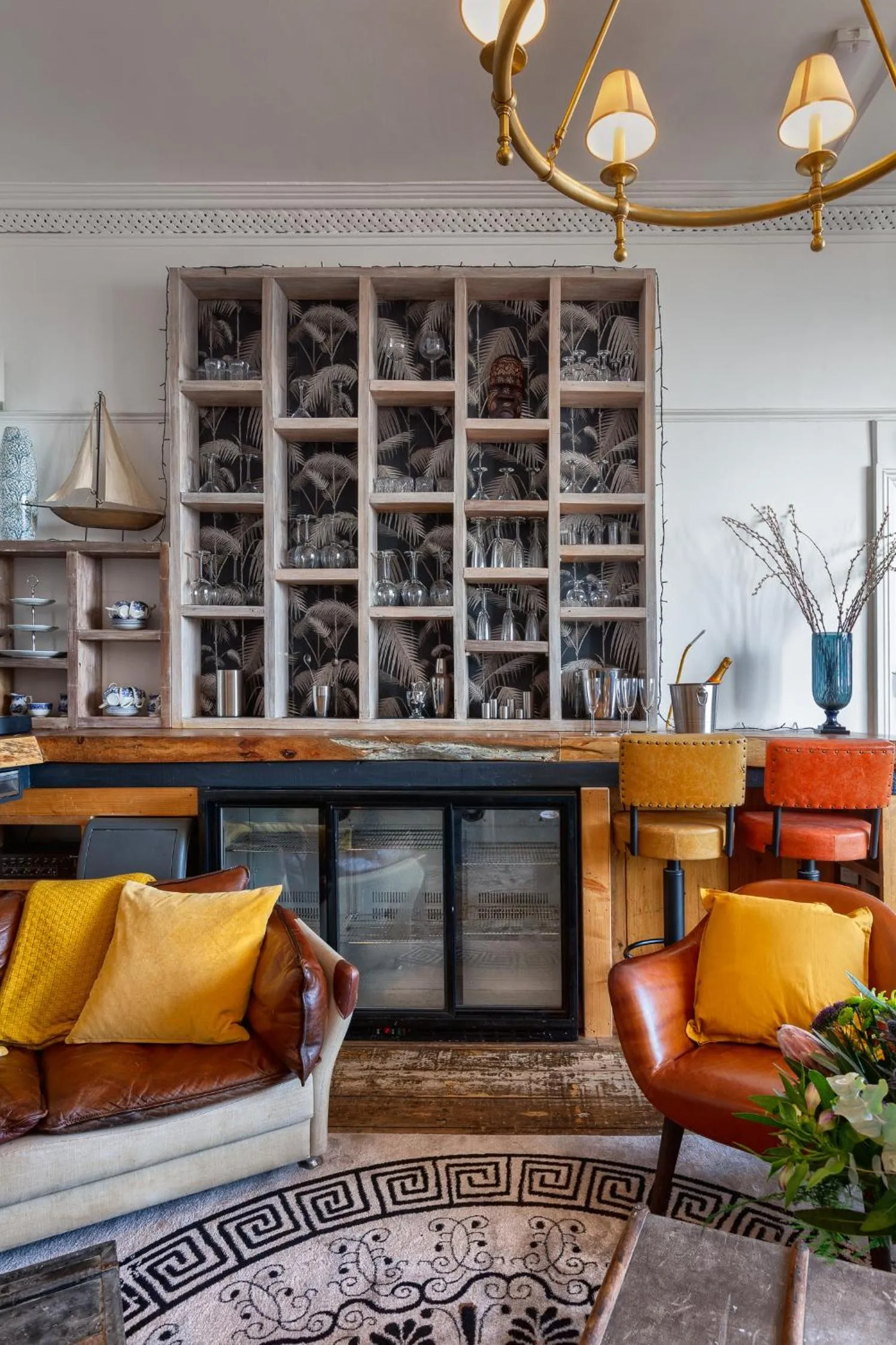 Living room in Zanzibar House 8-Bedroom Holiday House with Hot Tub & Yoga Studio