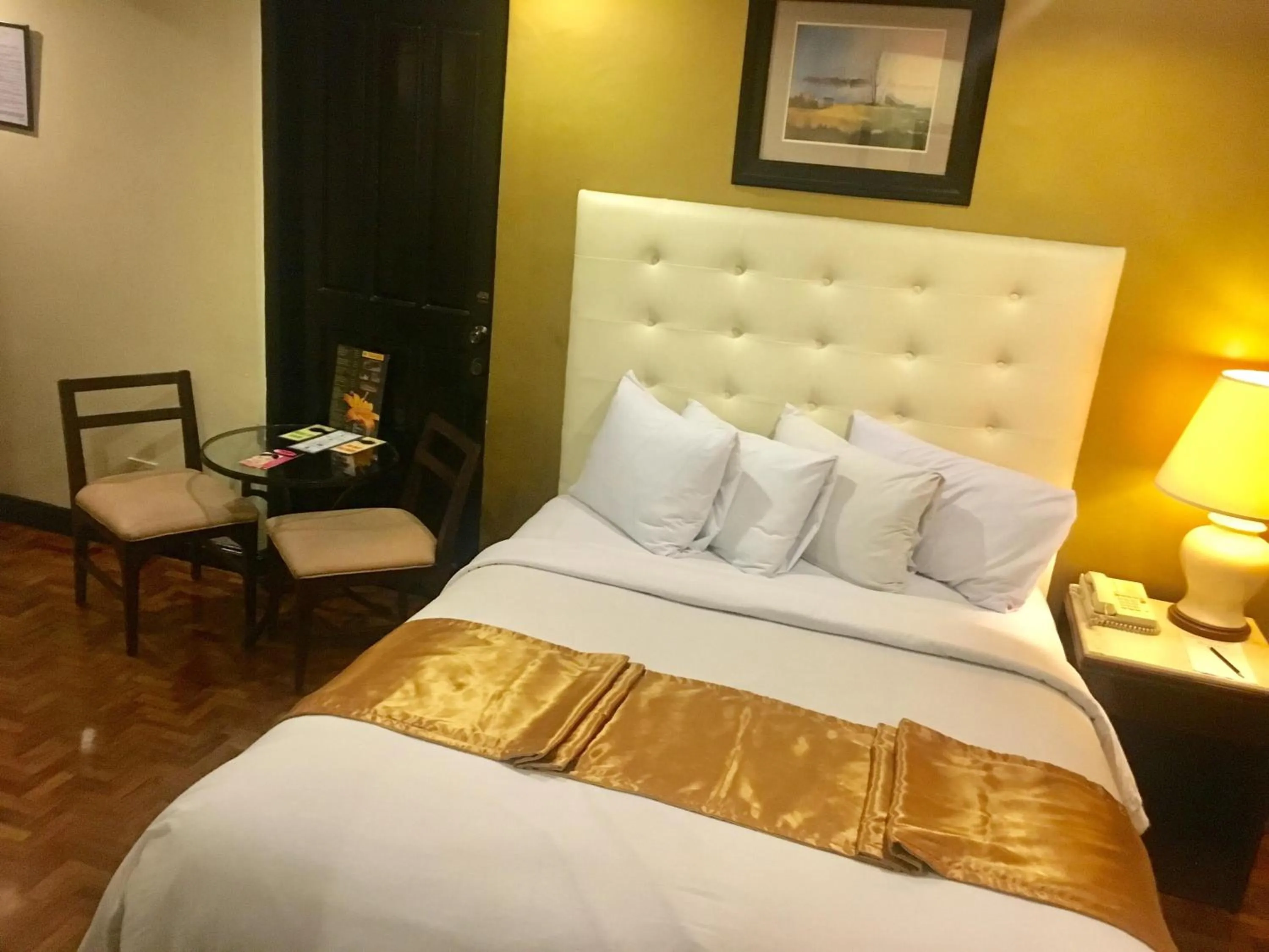 Bed in Lourdes Family Suites Makati powered by Cocotel
