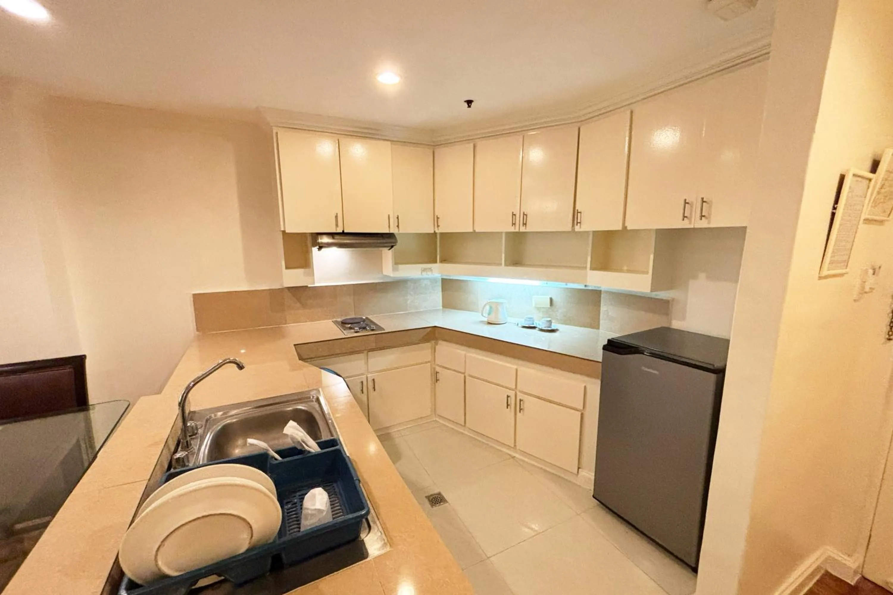 Lourdes Family Suites Makati powered by Cocotel