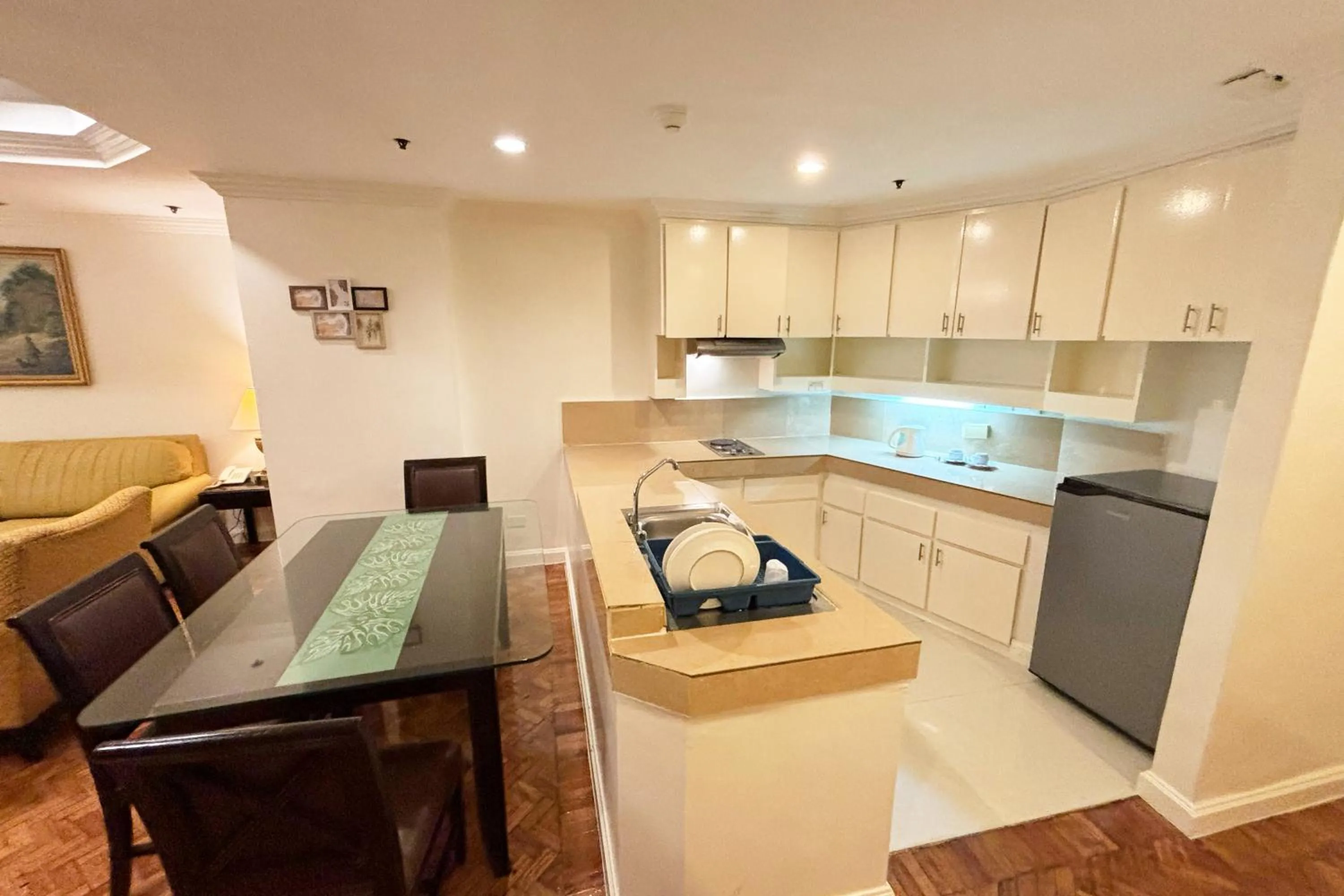 Lourdes Family Suites Makati powered by Cocotel