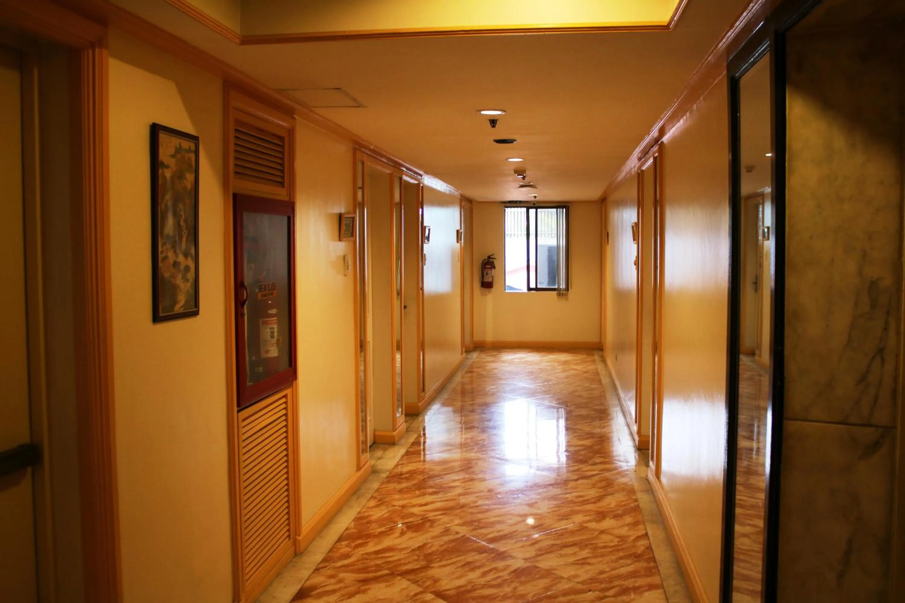 Lourdes Family Suites Makati powered by Cocotel