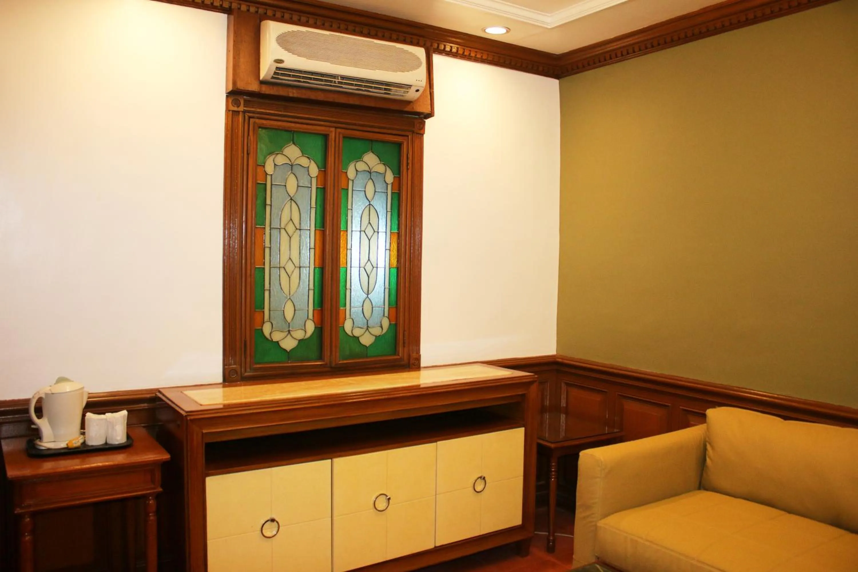 Camelot Hotel Quezon City powered by Cocotel