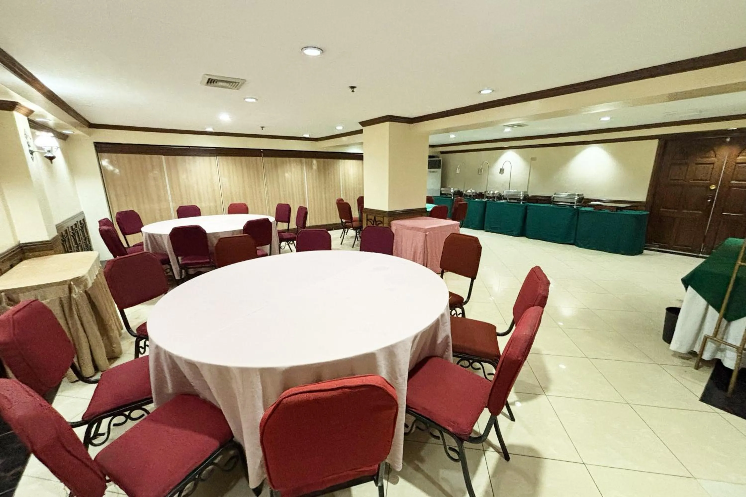 Camelot Hotel Quezon City powered by Cocotel