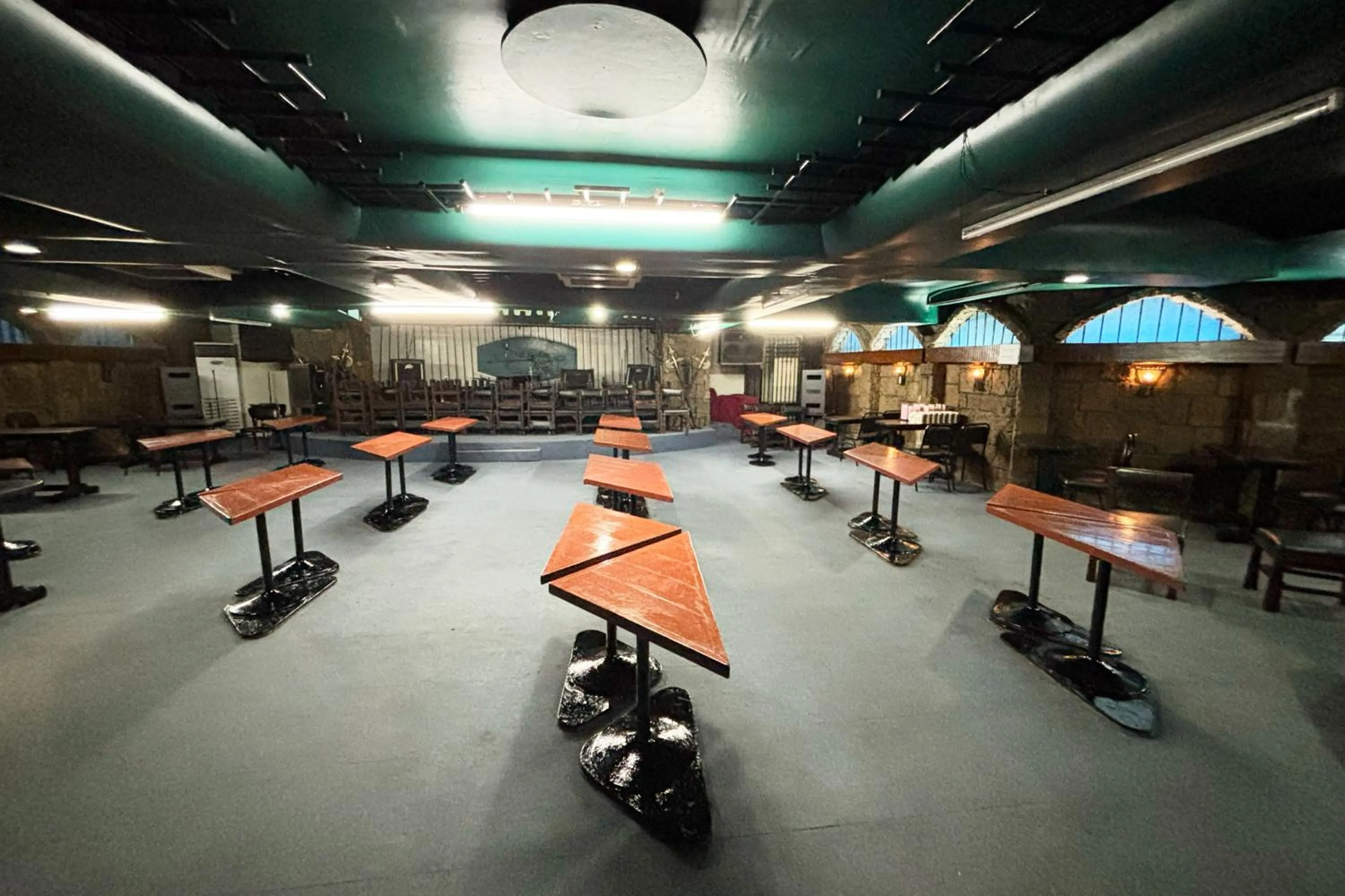 Camelot Hotel Quezon City powered by Cocotel