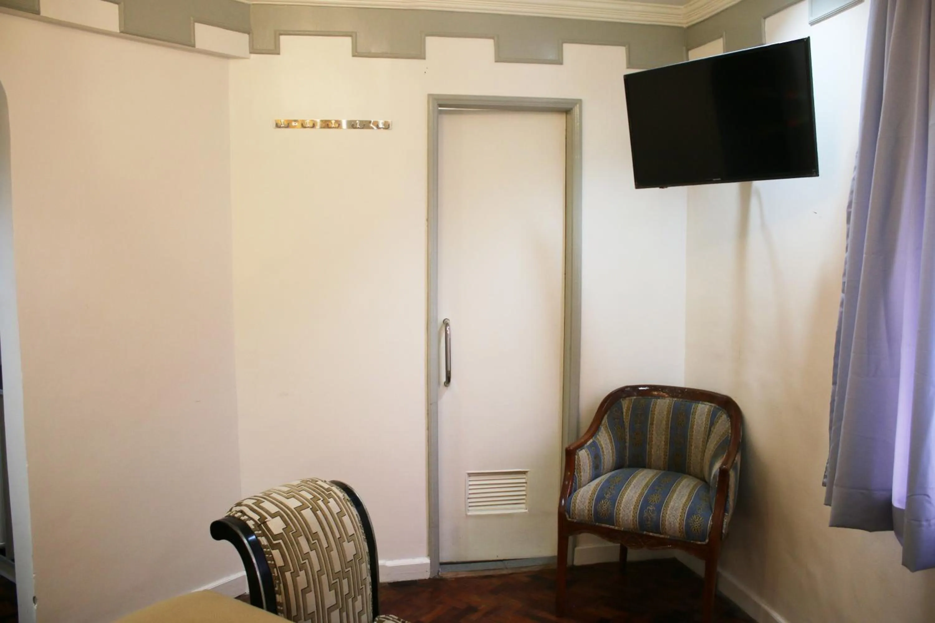 Camelot Hotel Quezon City powered by Cocotel