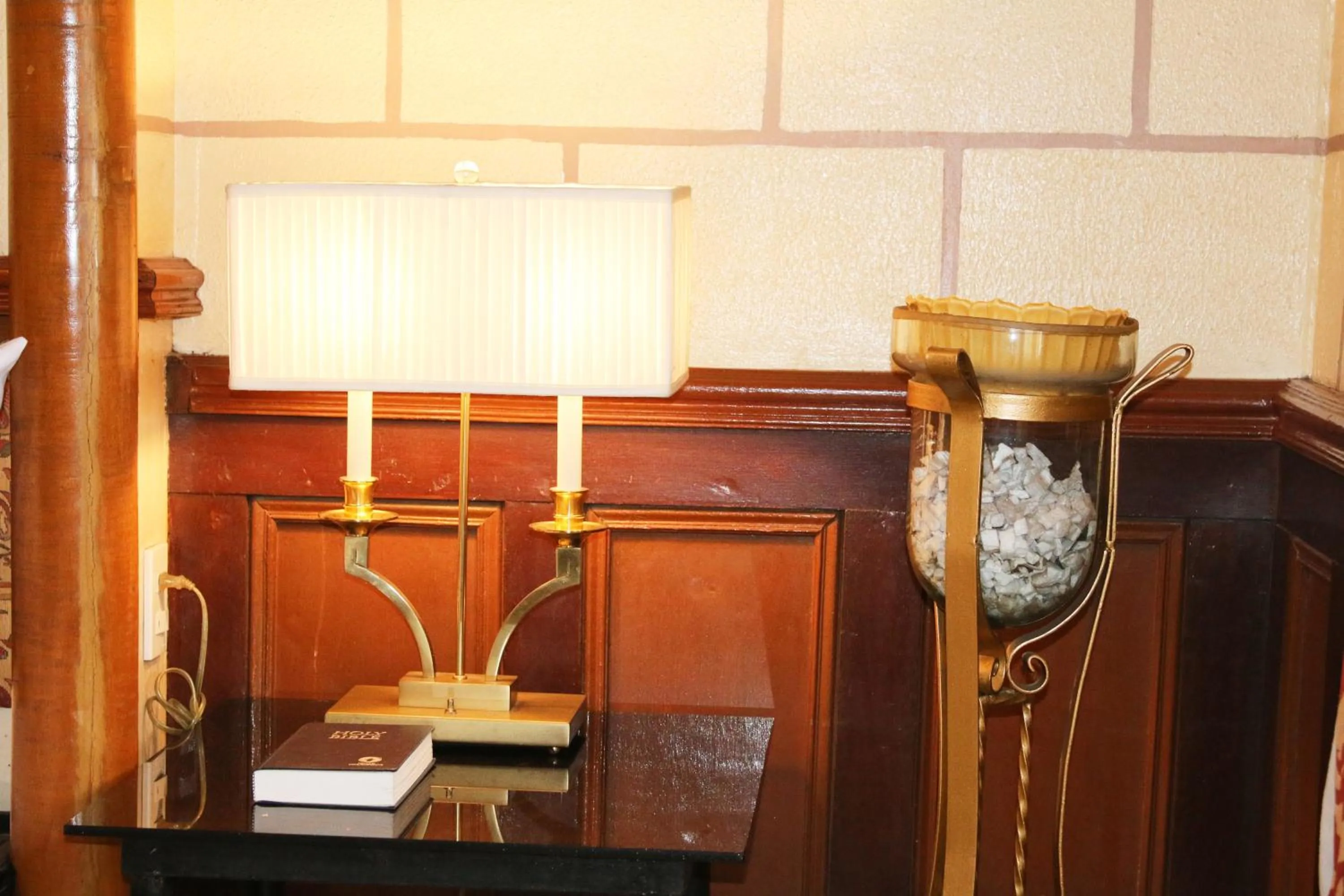 Camelot Hotel Quezon City powered by Cocotel