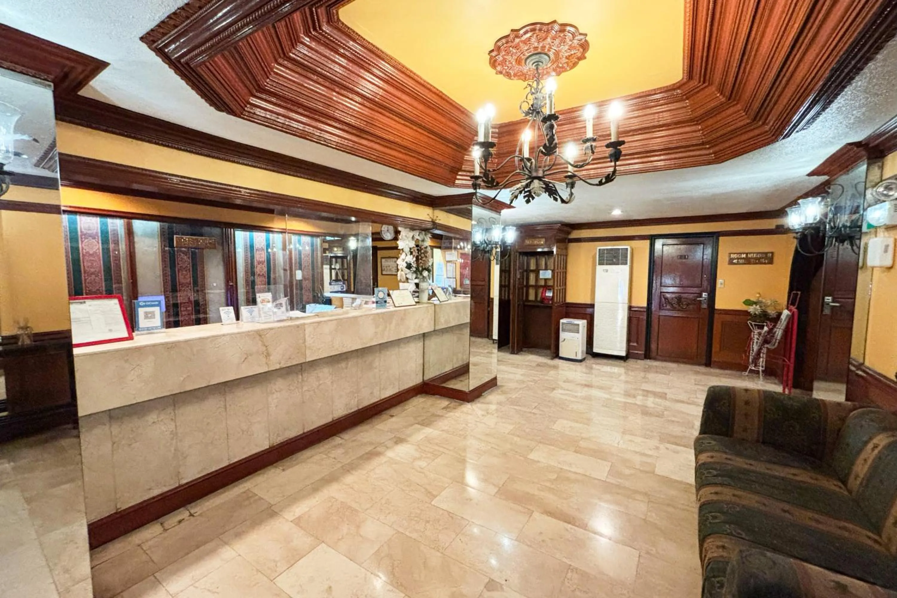 Camelot Hotel Quezon City powered by Cocotel