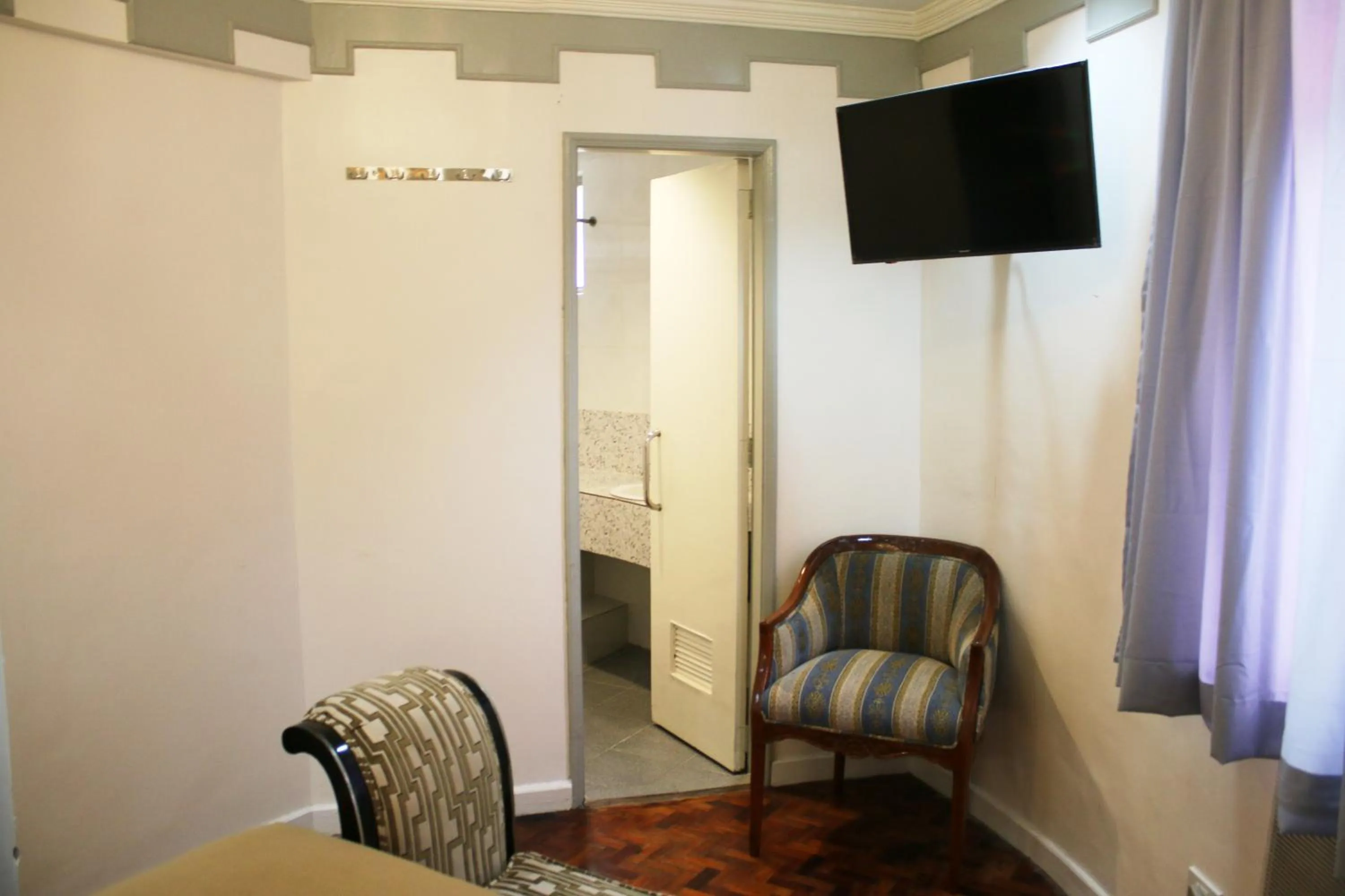 Camelot Hotel Quezon City powered by Cocotel