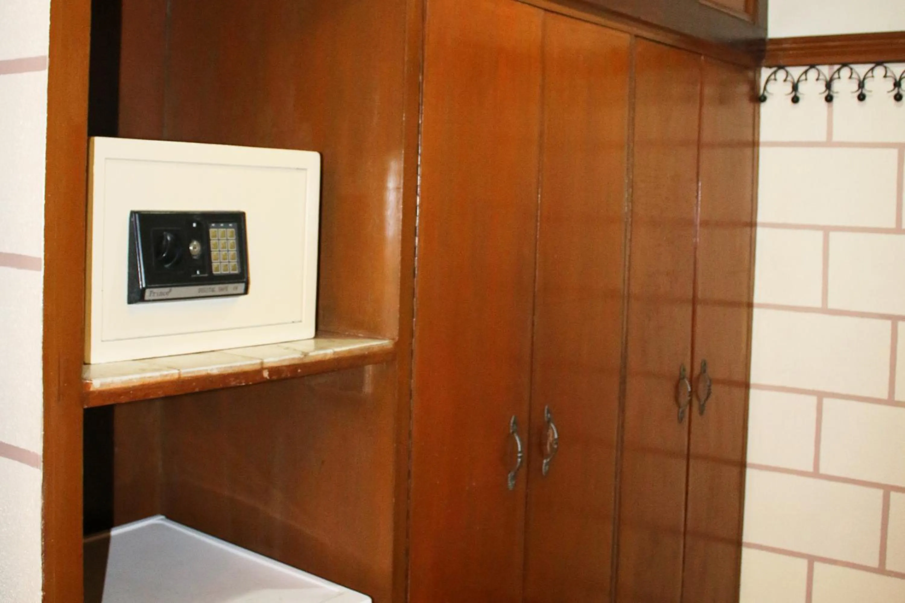 Camelot Hotel Quezon City powered by Cocotel