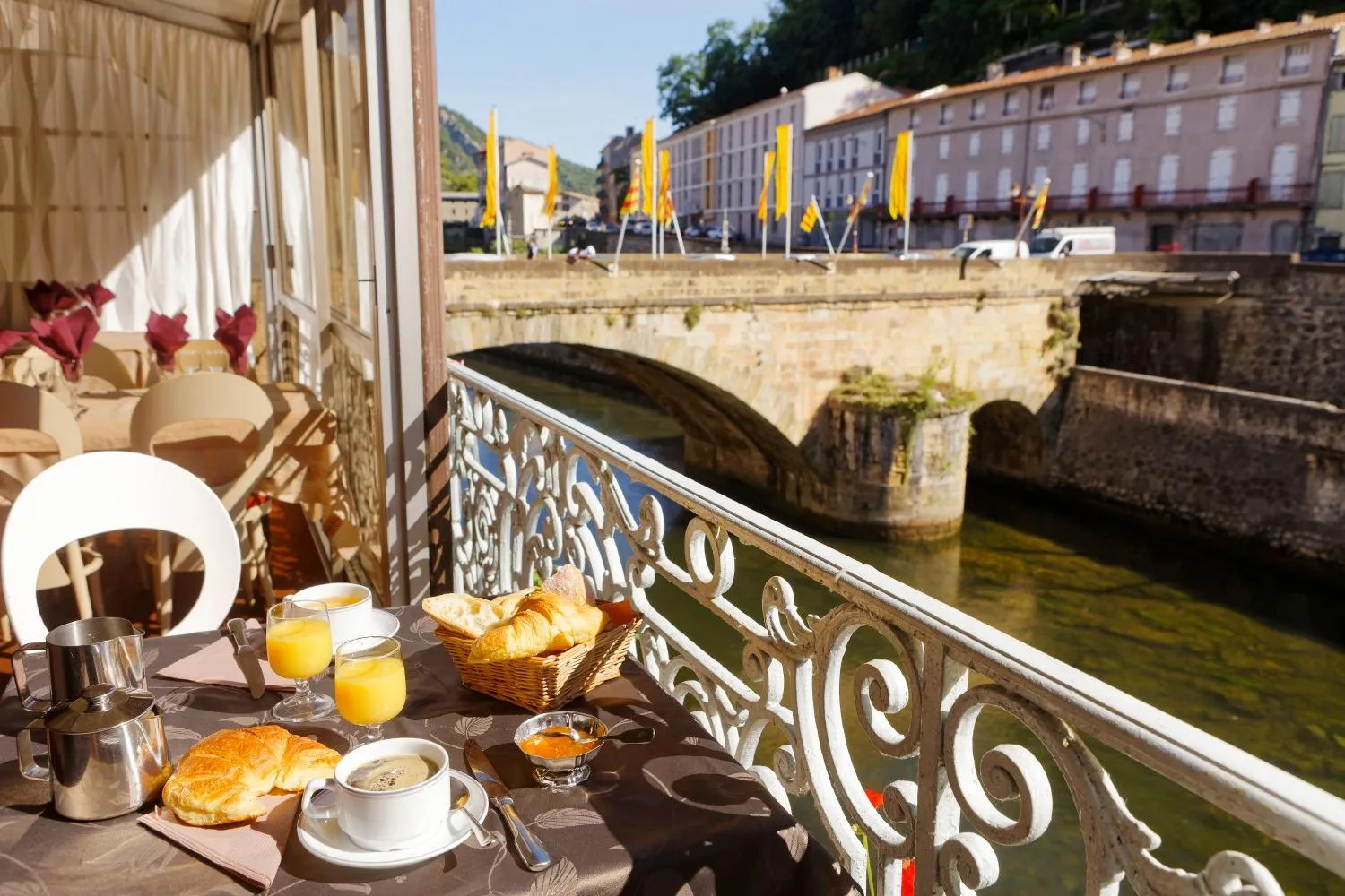 Balcony/Terrace in Hôtel Le Lons