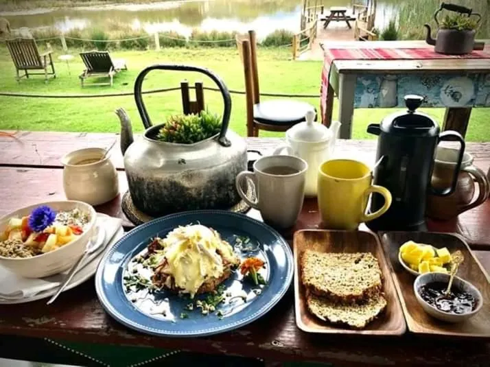 Breakfast in ECO Lodge Villa Villekula