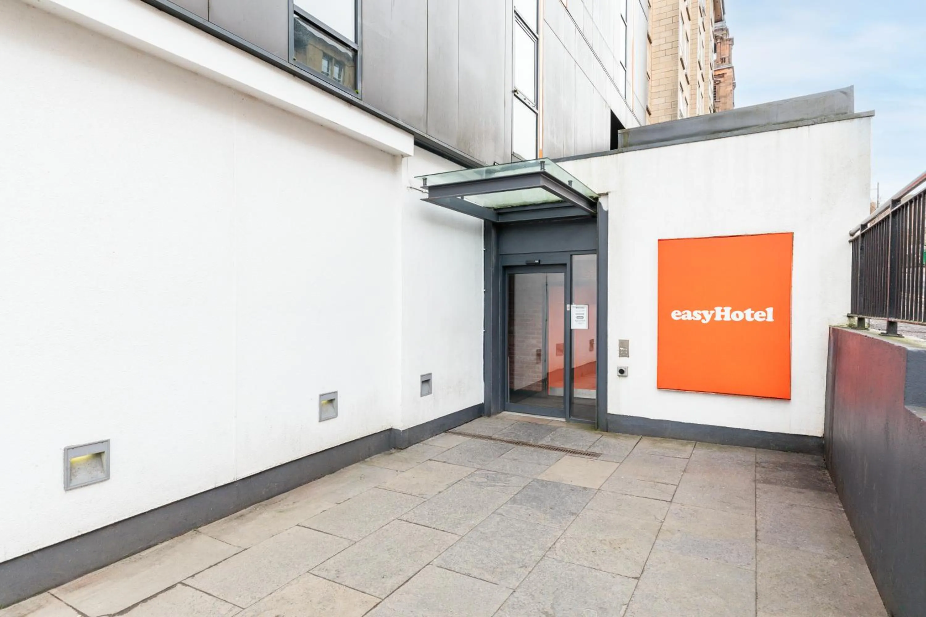 Property building in easyHotel Glasgow City