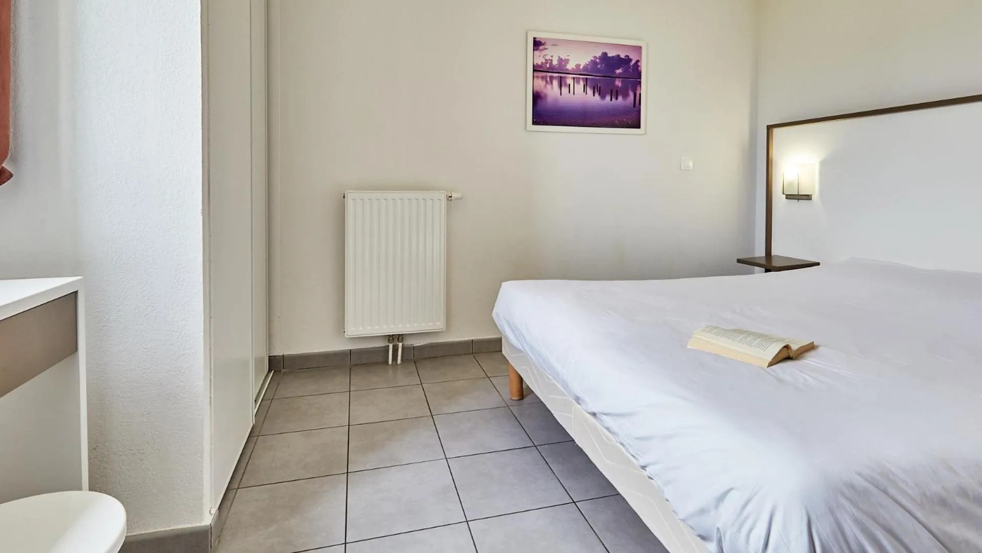 Photo of the whole room, Bed in Résidence Vacancéole - Le Domaine de la Corniche