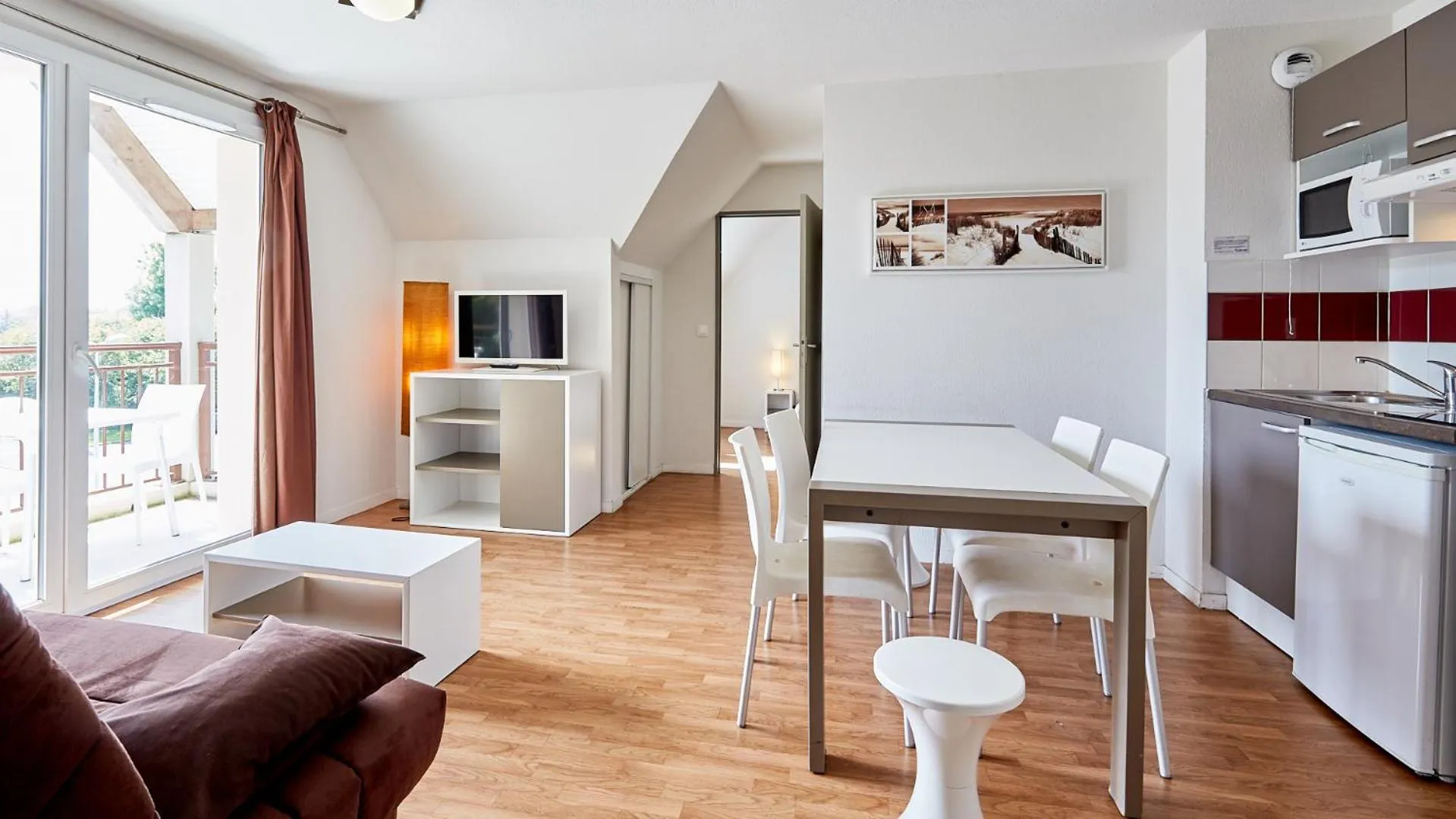 Living room in Résidence Vacancéole - Le Domaine de la Corniche