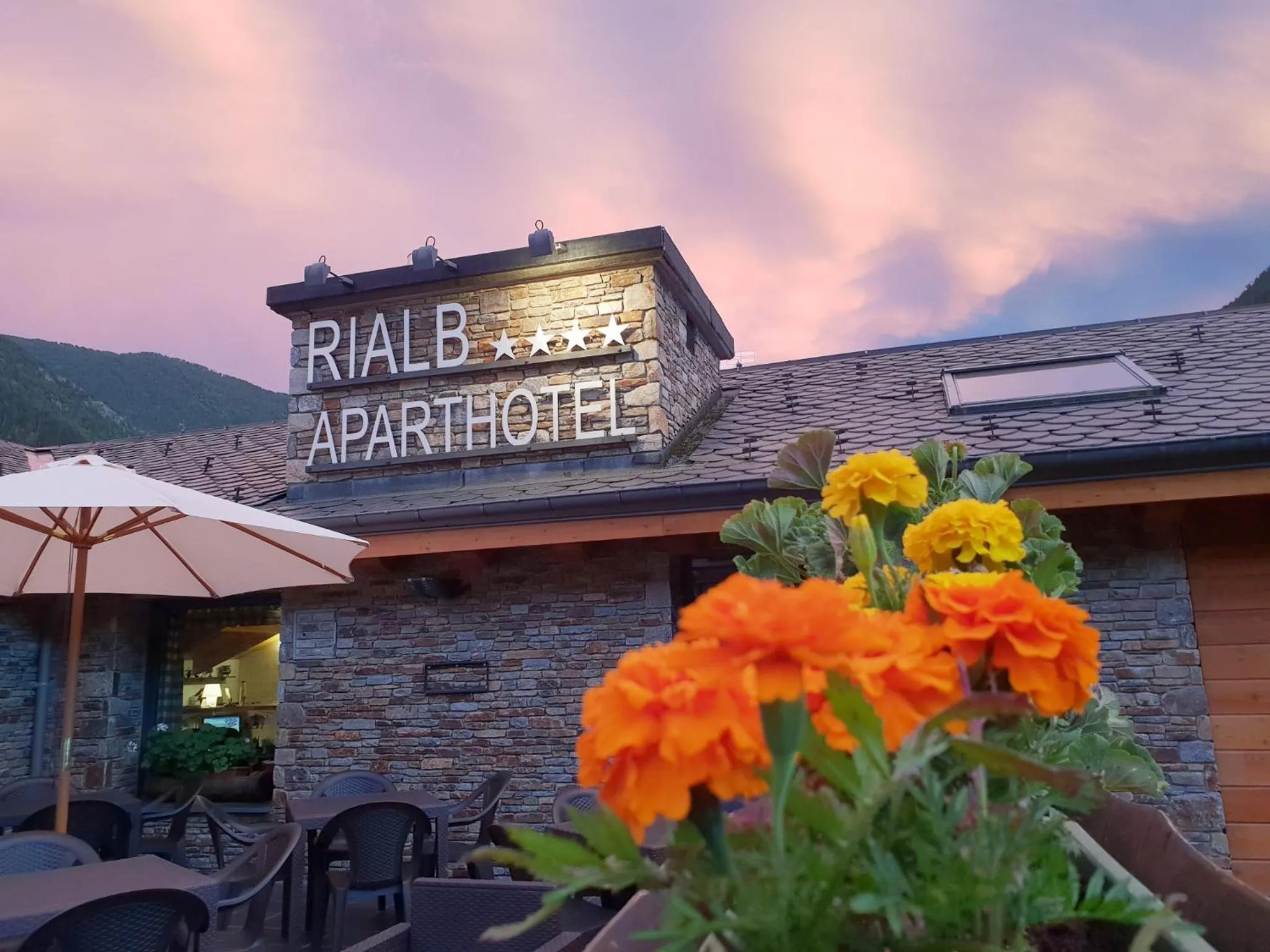 Facade/entrance in ApartHotel RIALB