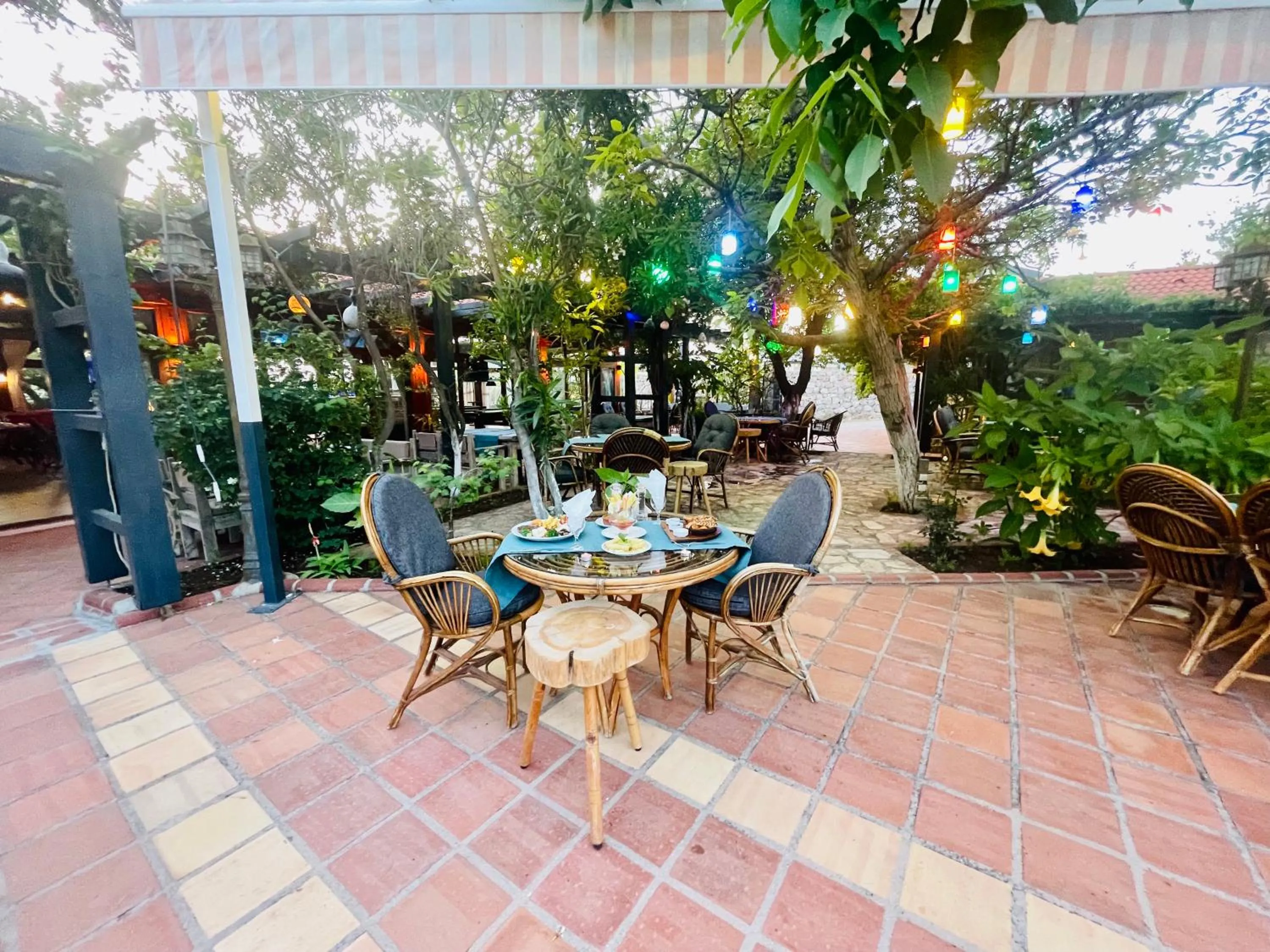 Restaurant/places to eat in Mountain Valley Oludeniz