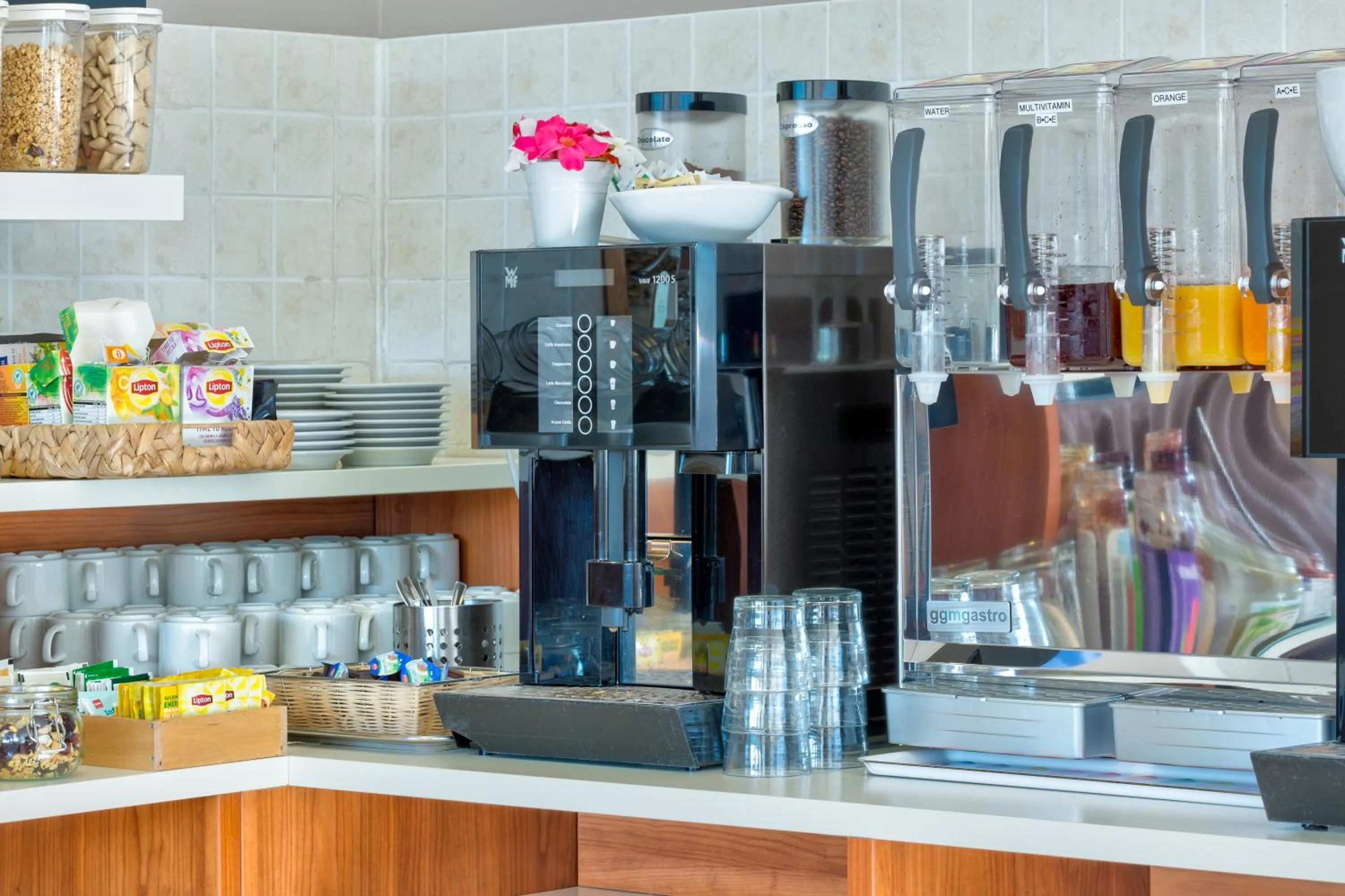 Food and drinks in Hotel Roma