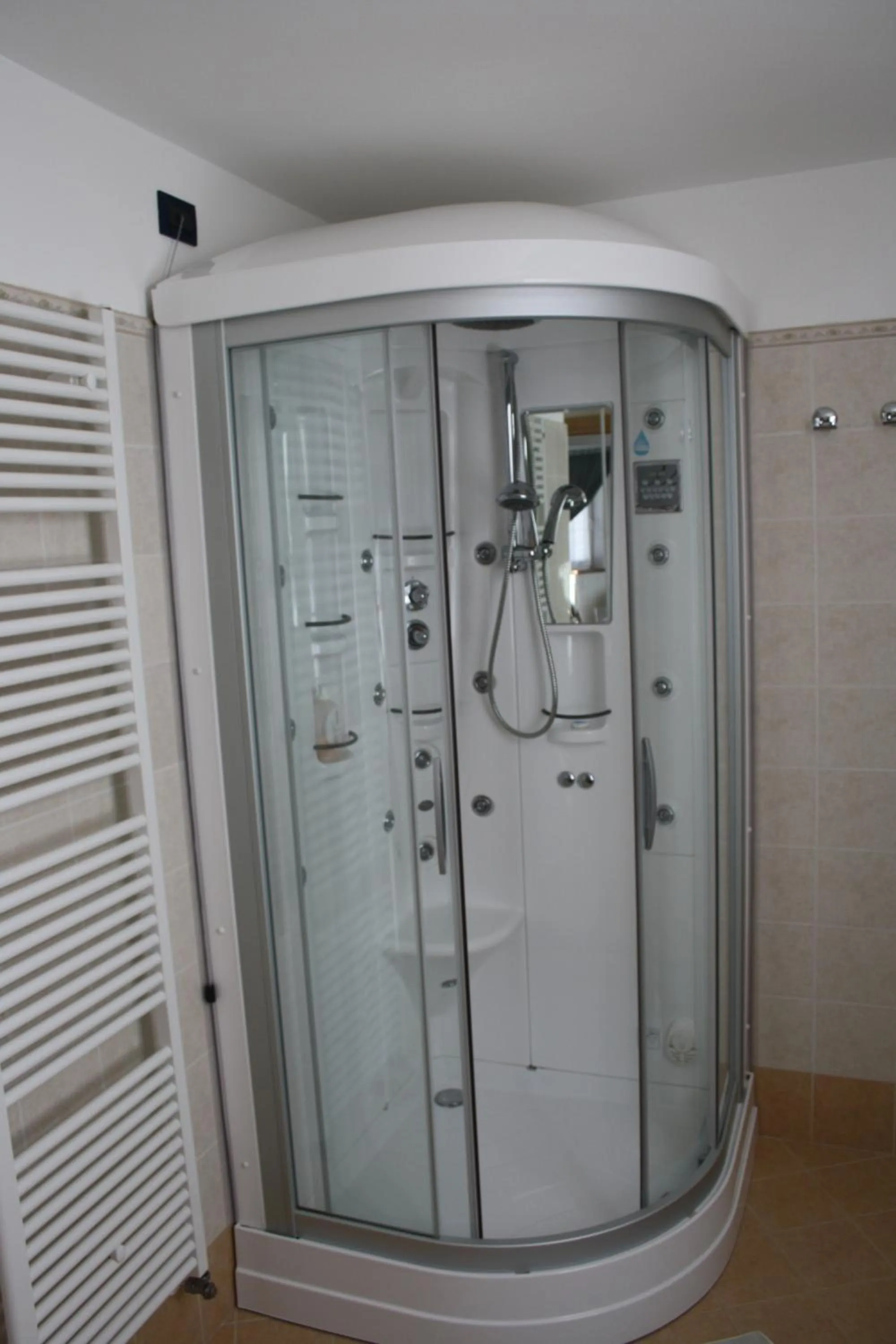 Shower in La Baita