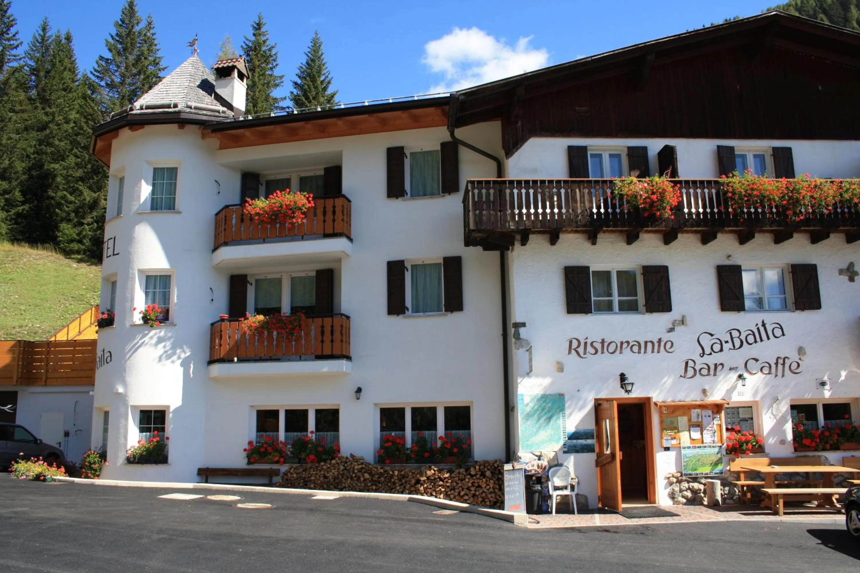 Property building in La Baita