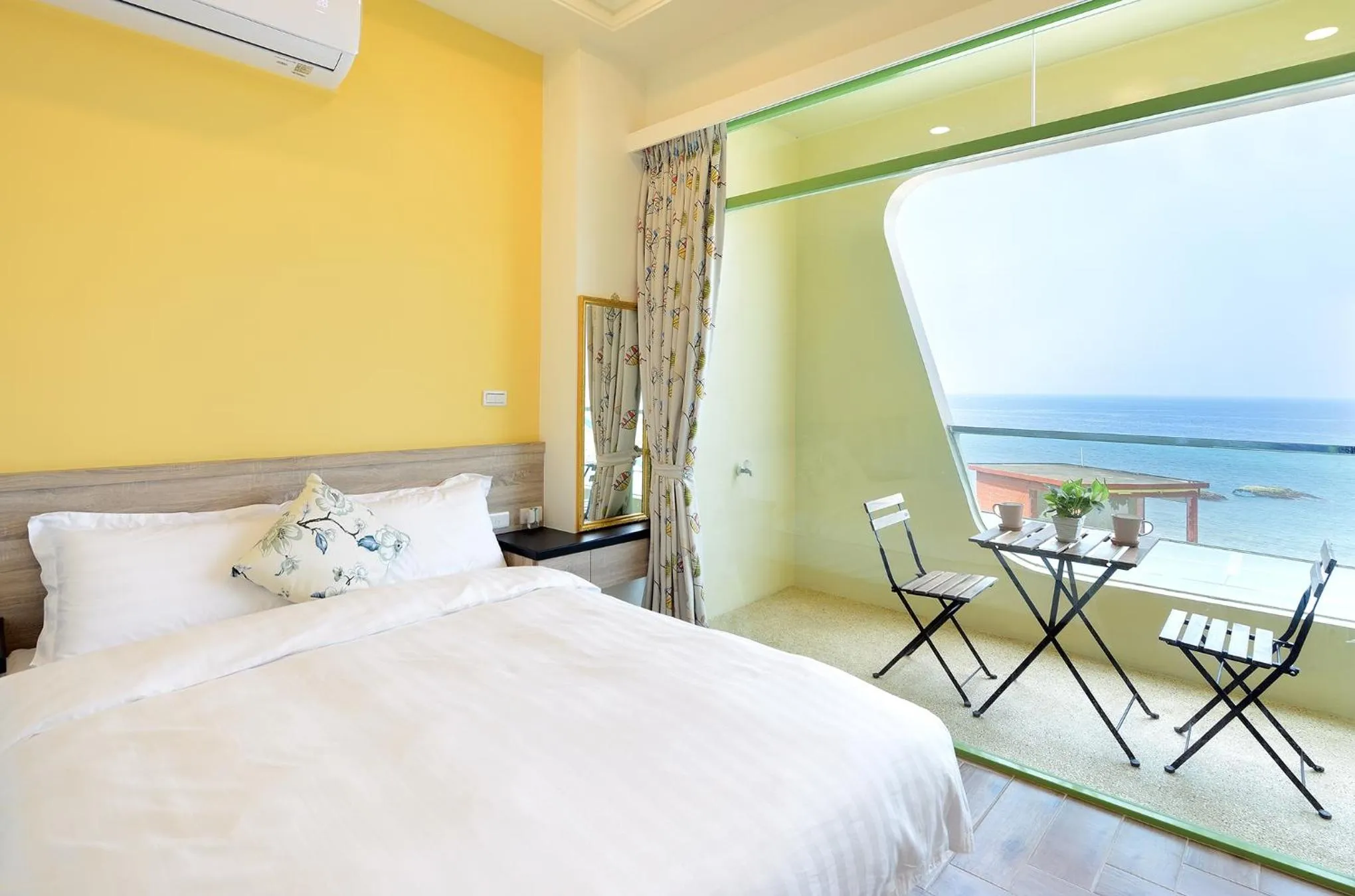 Balcony/Terrace, Bed in Fish Home 15