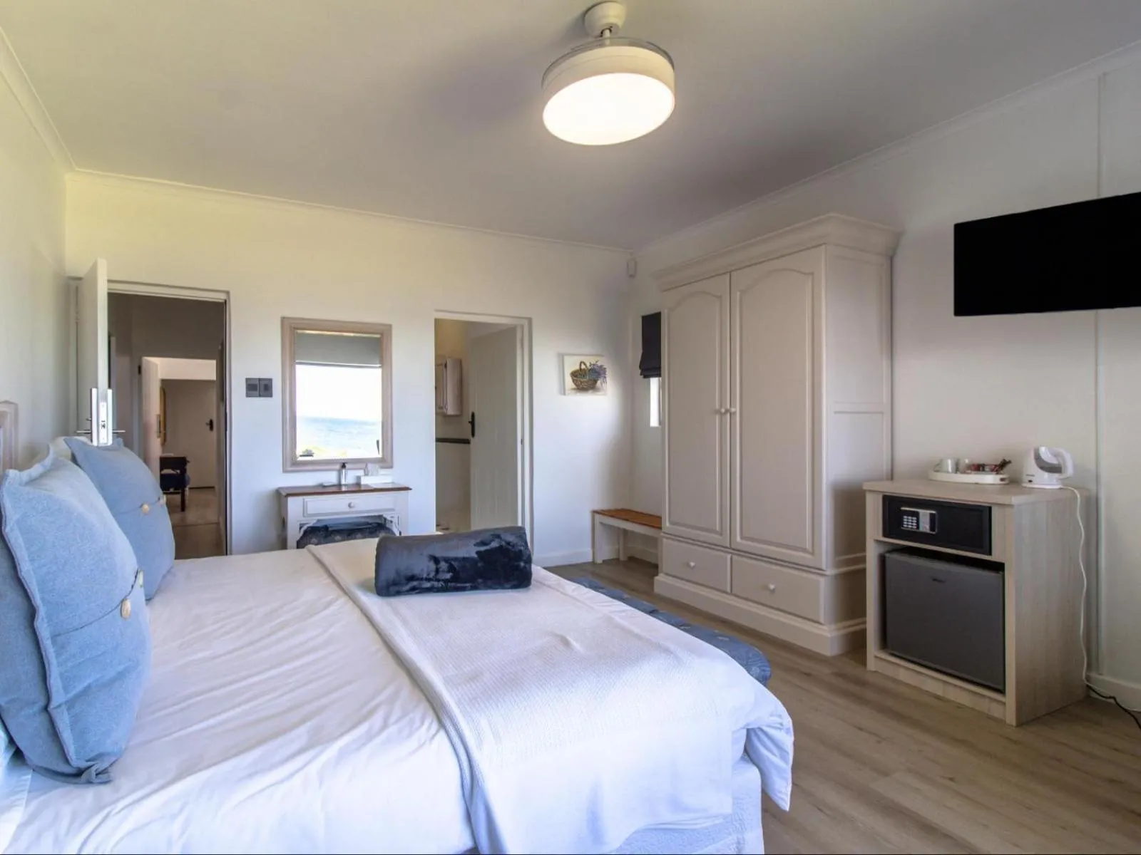 Coffee/tea facilities, Bed in Sandbaai Country House