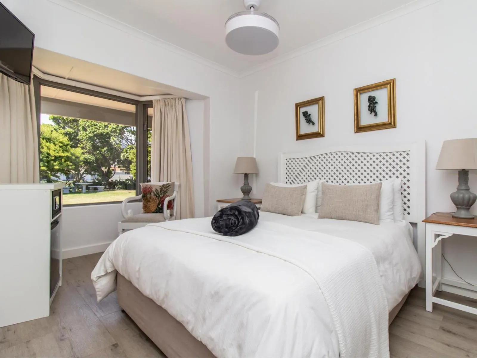 View (from property/room), Bed in Sandbaai Country House