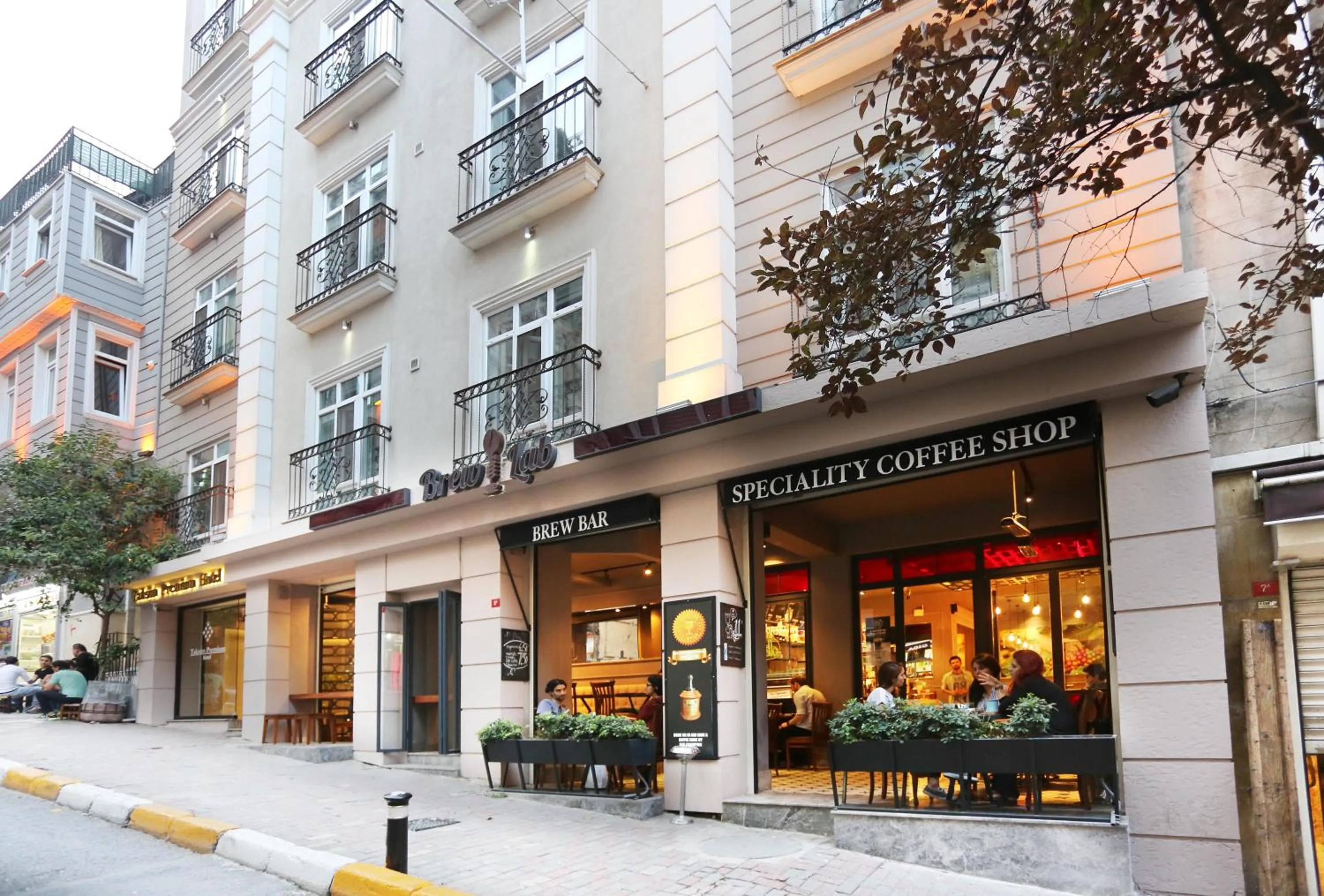 Facade/entrance in Taksim Premium Hotel