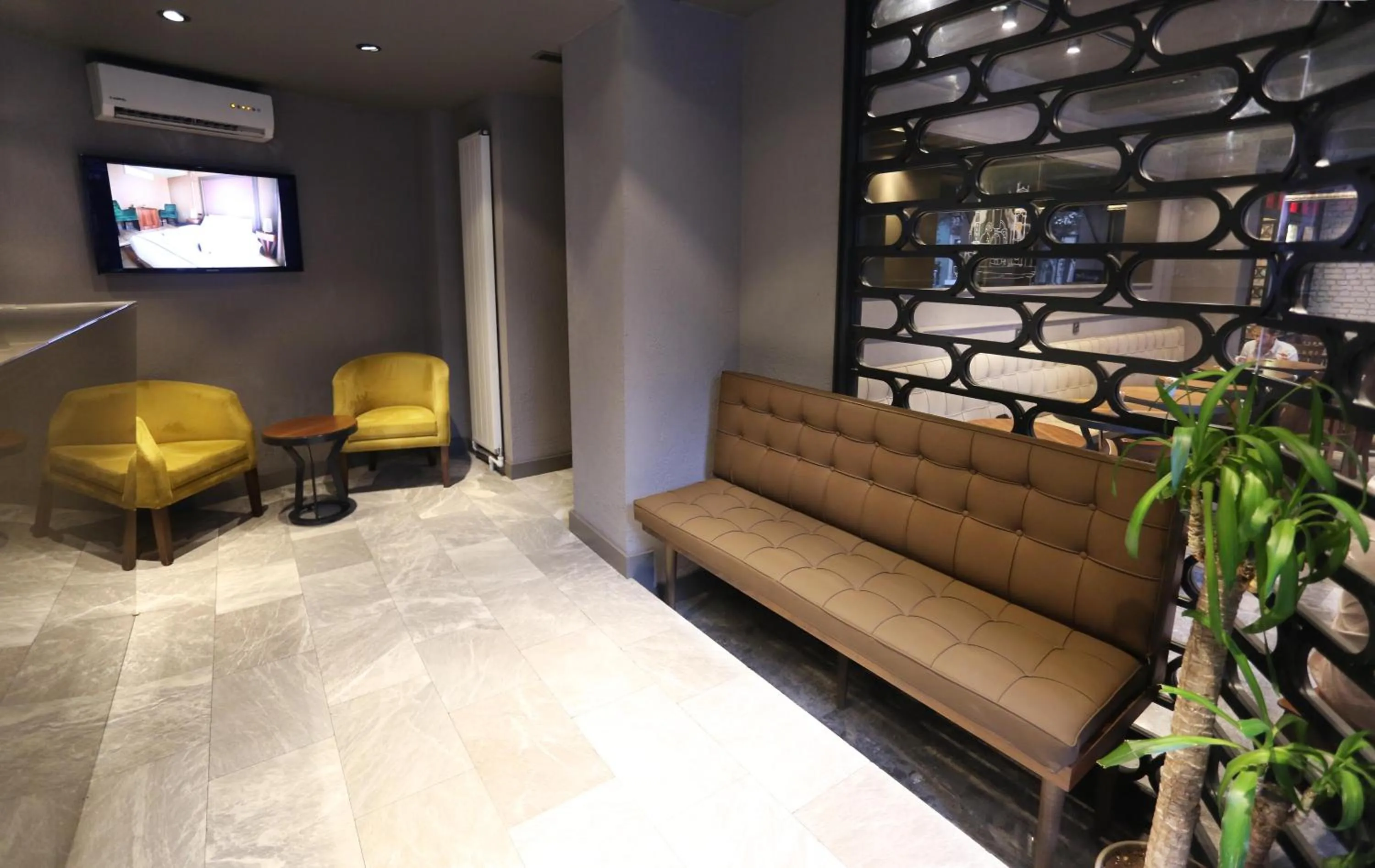 Lobby or reception in Taksim Premium Hotel