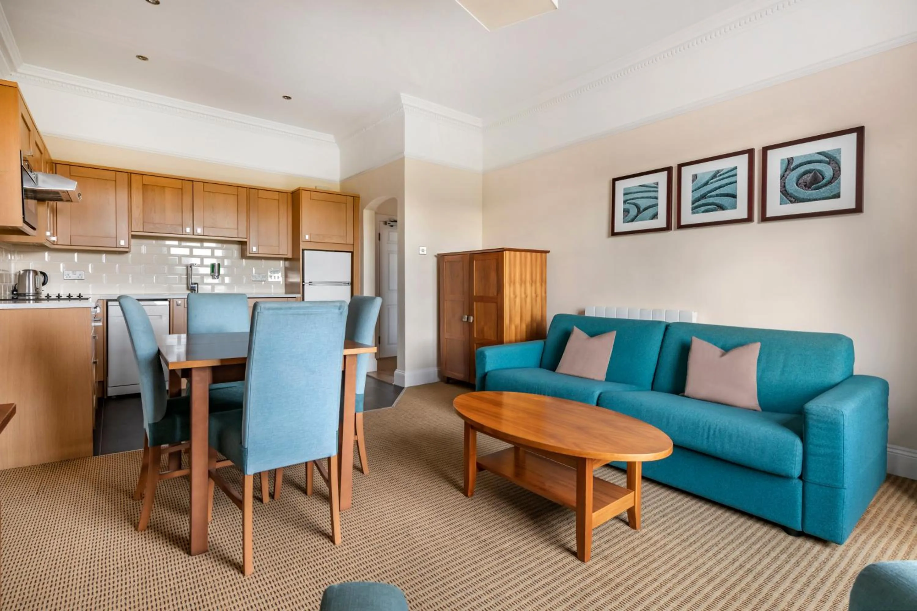 Living room in Wychnor Park Country Club