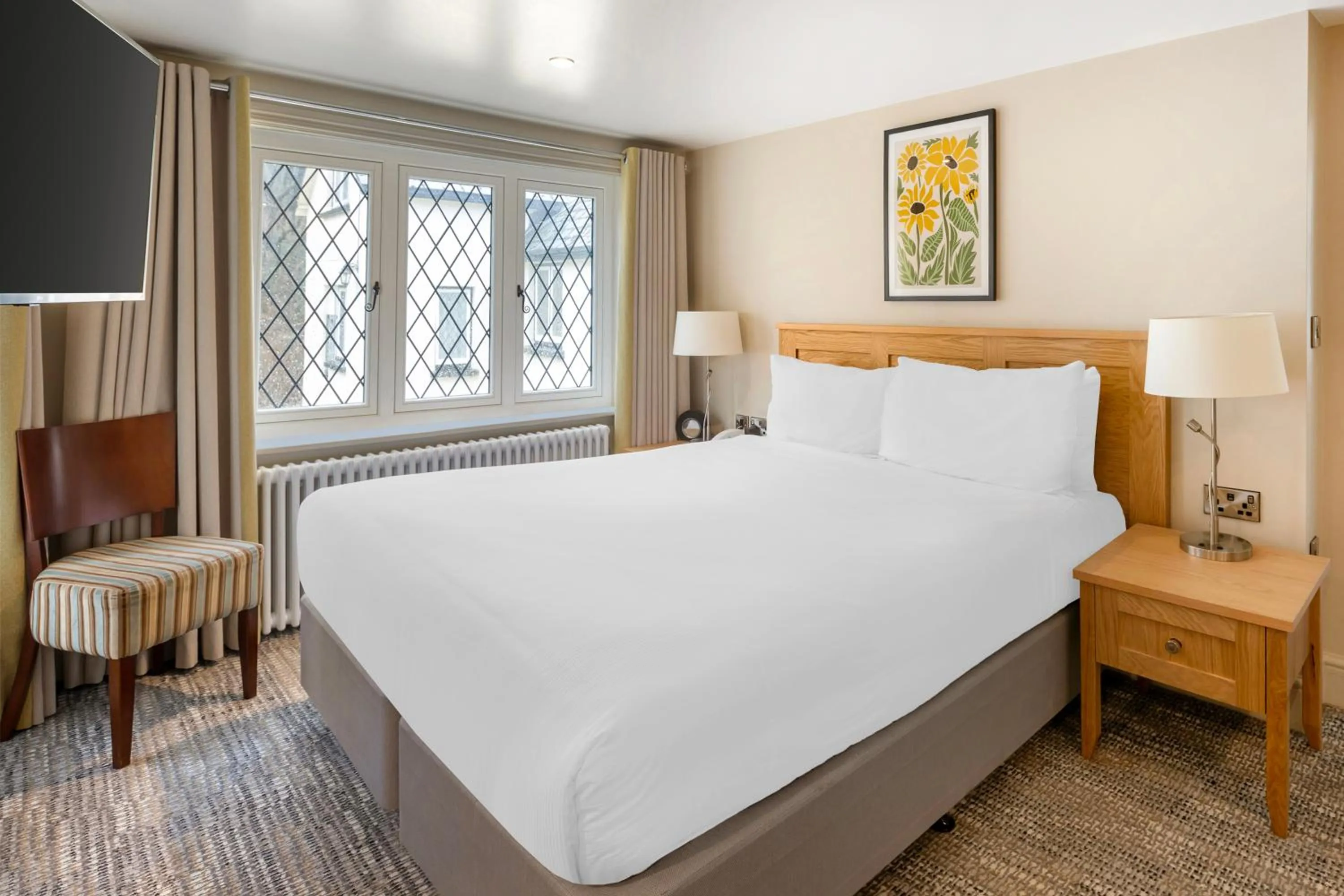 Bedroom, Bed in Woodford Bridge Country Club