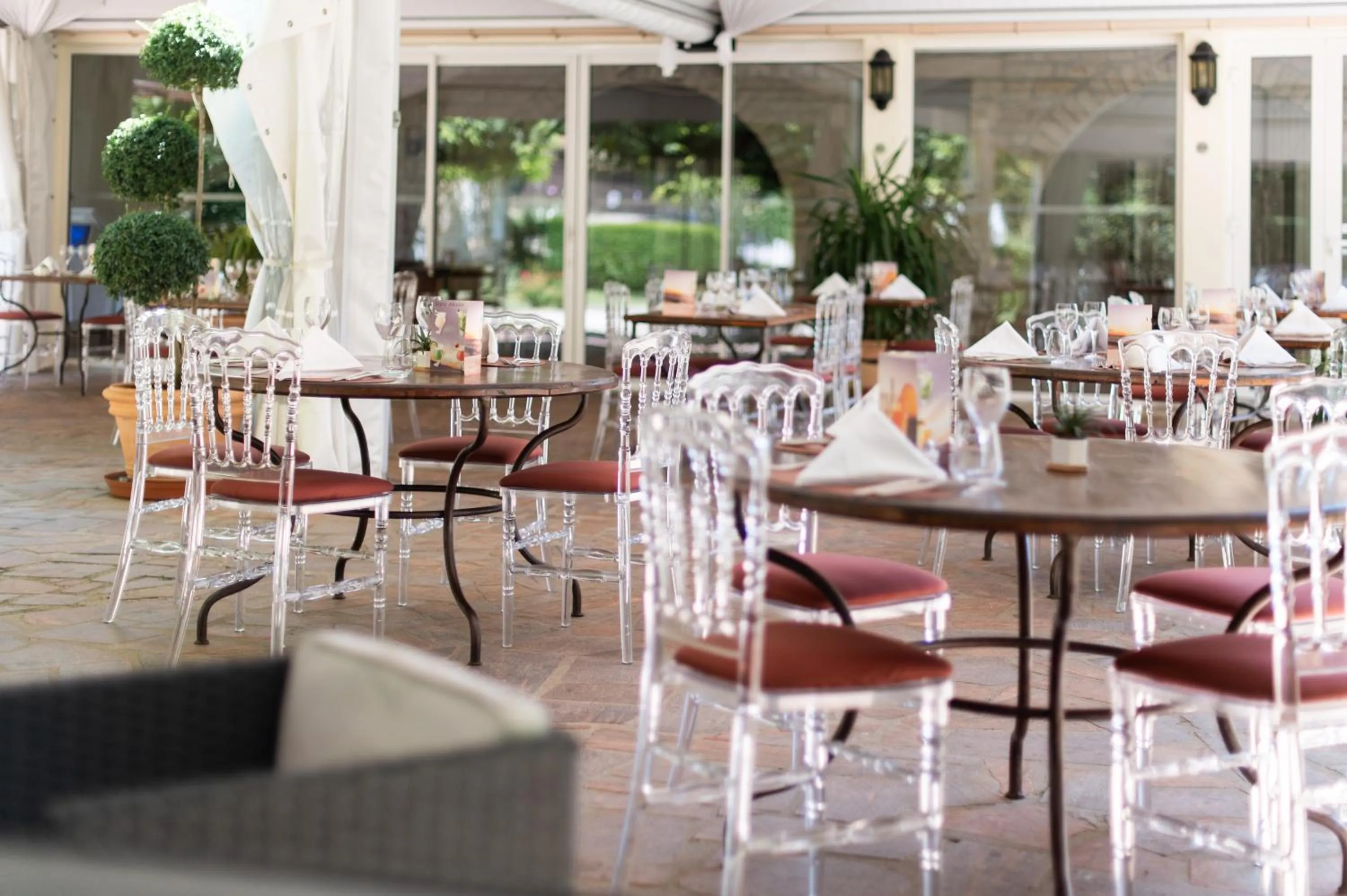 Restaurant/places to eat in Logis Hôtels - Hôtel Restaurant Domaine Les Falaises