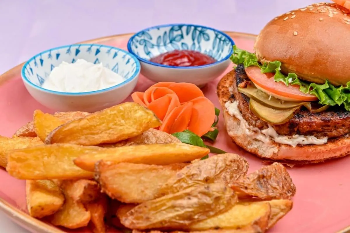 Lands in Love Hotel and Resort