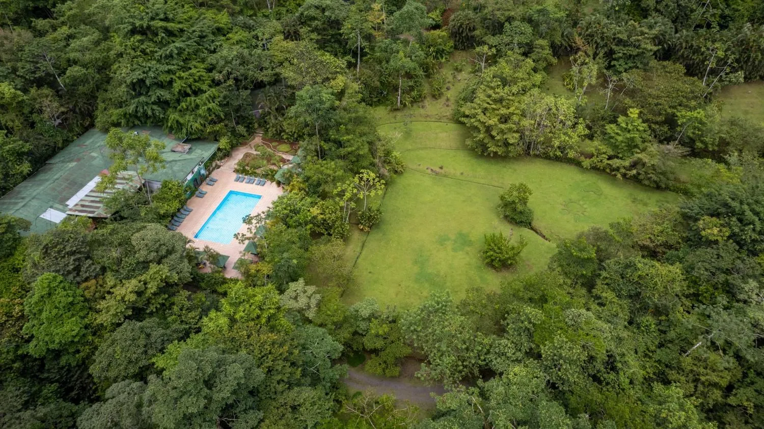 Lands in Love Hotel and Resort