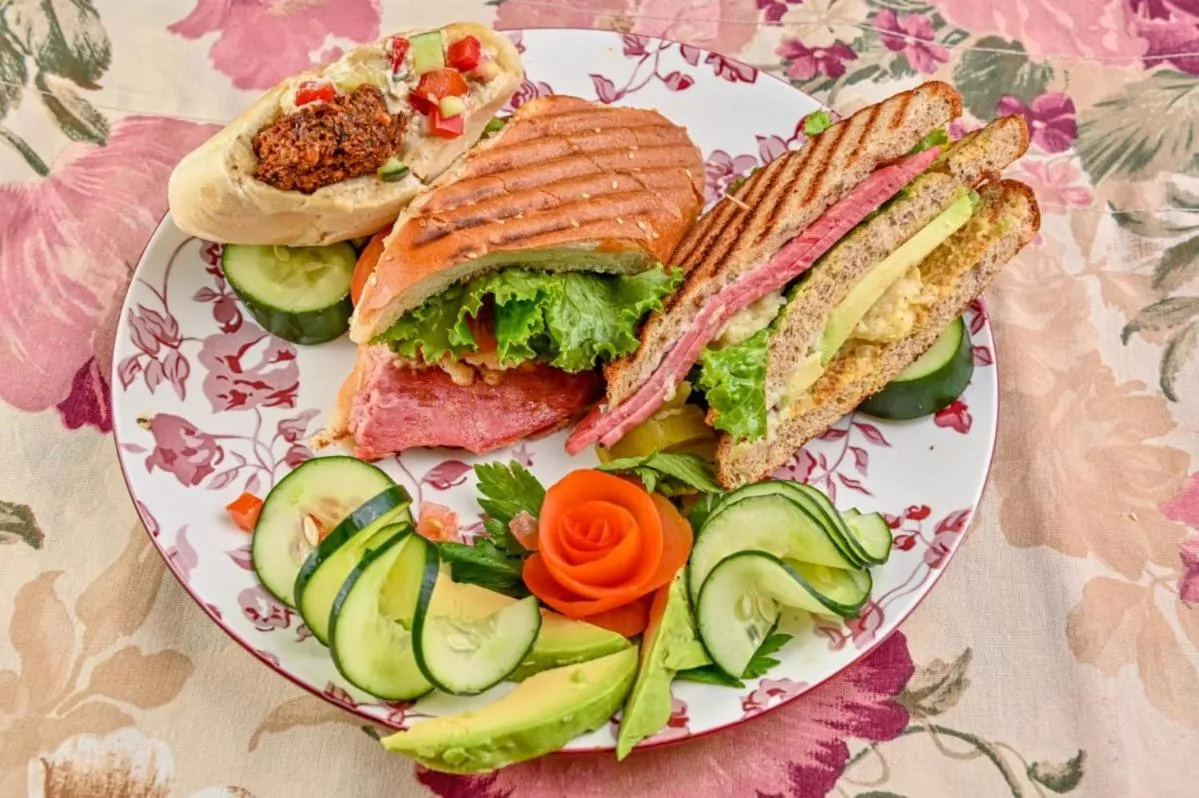 Lands in Love Hotel and Resort