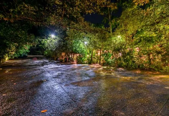 Lands in Love Hotel and Resort