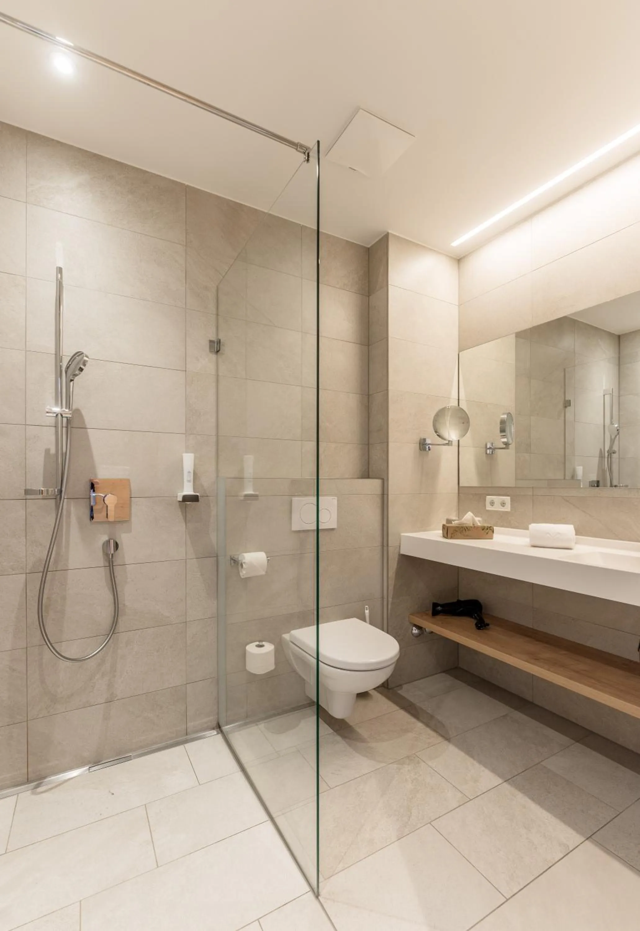 Shower in Aparthotel Ursprung