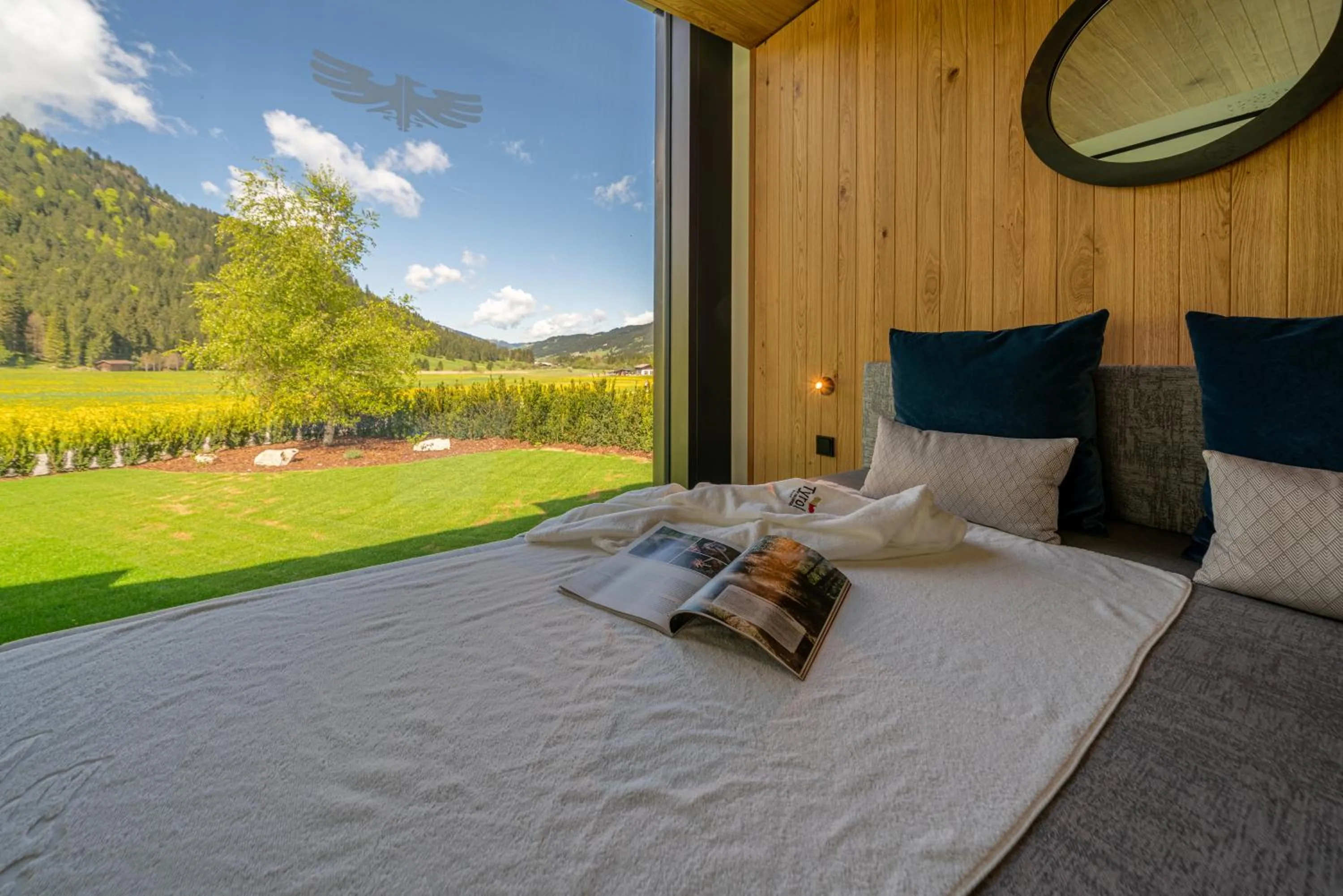 Swimming pool, Bed in Hotel Tyrol am Haldensee