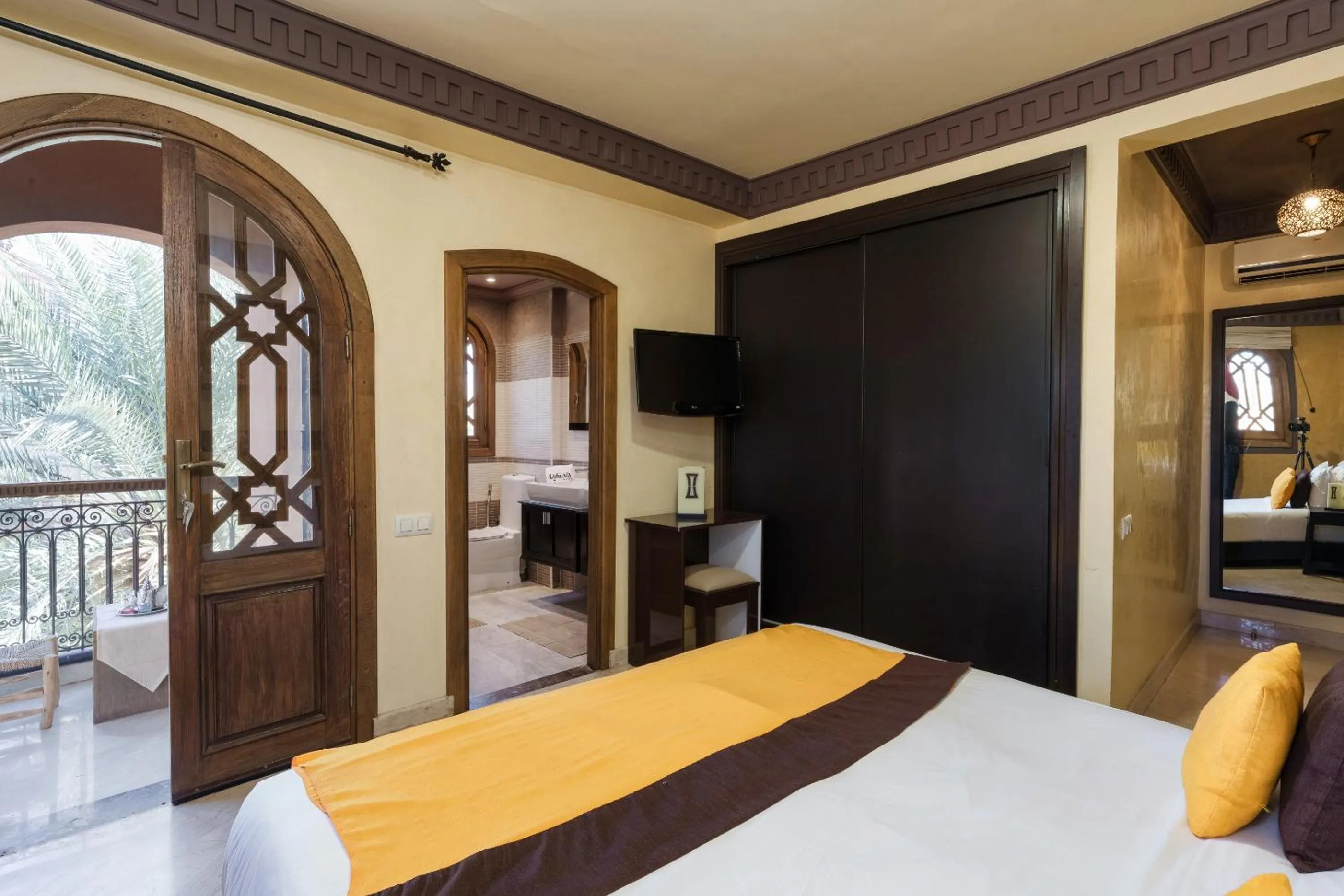 Bed in Riad Ushuaia - Centre Marrakech