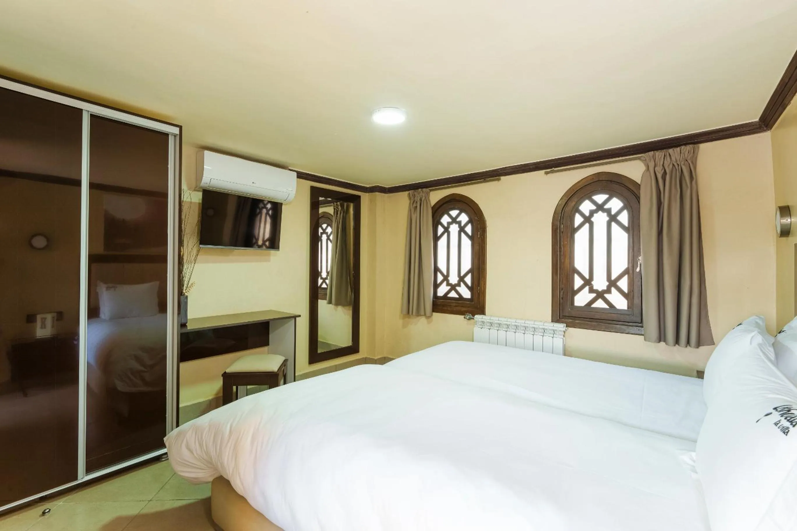 Bed in Riad Ushuaia - Centre Marrakech