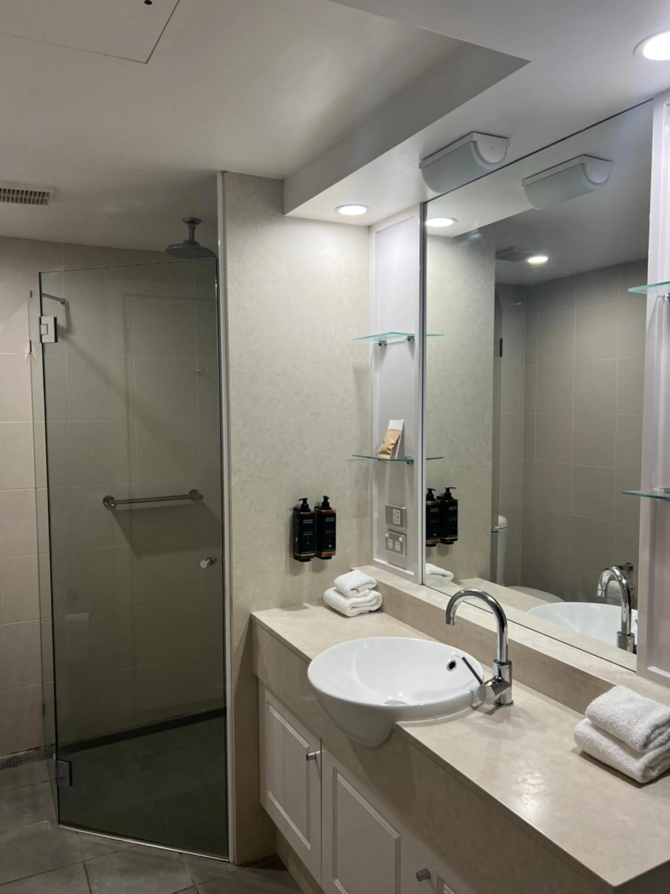 Bathroom in Mercure Hunter Valley Gardens