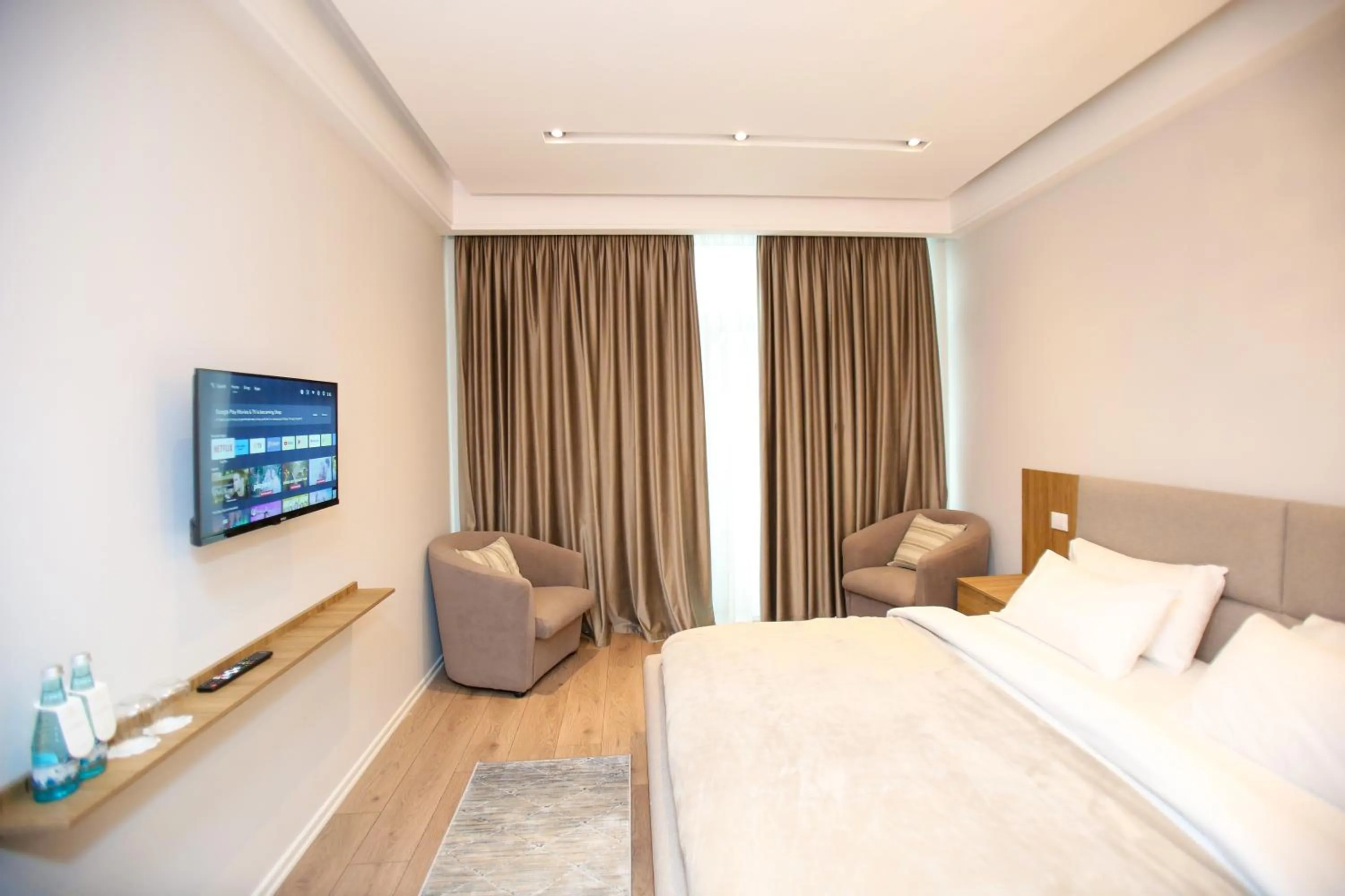 Photo of the whole room in Hotel Vlora International