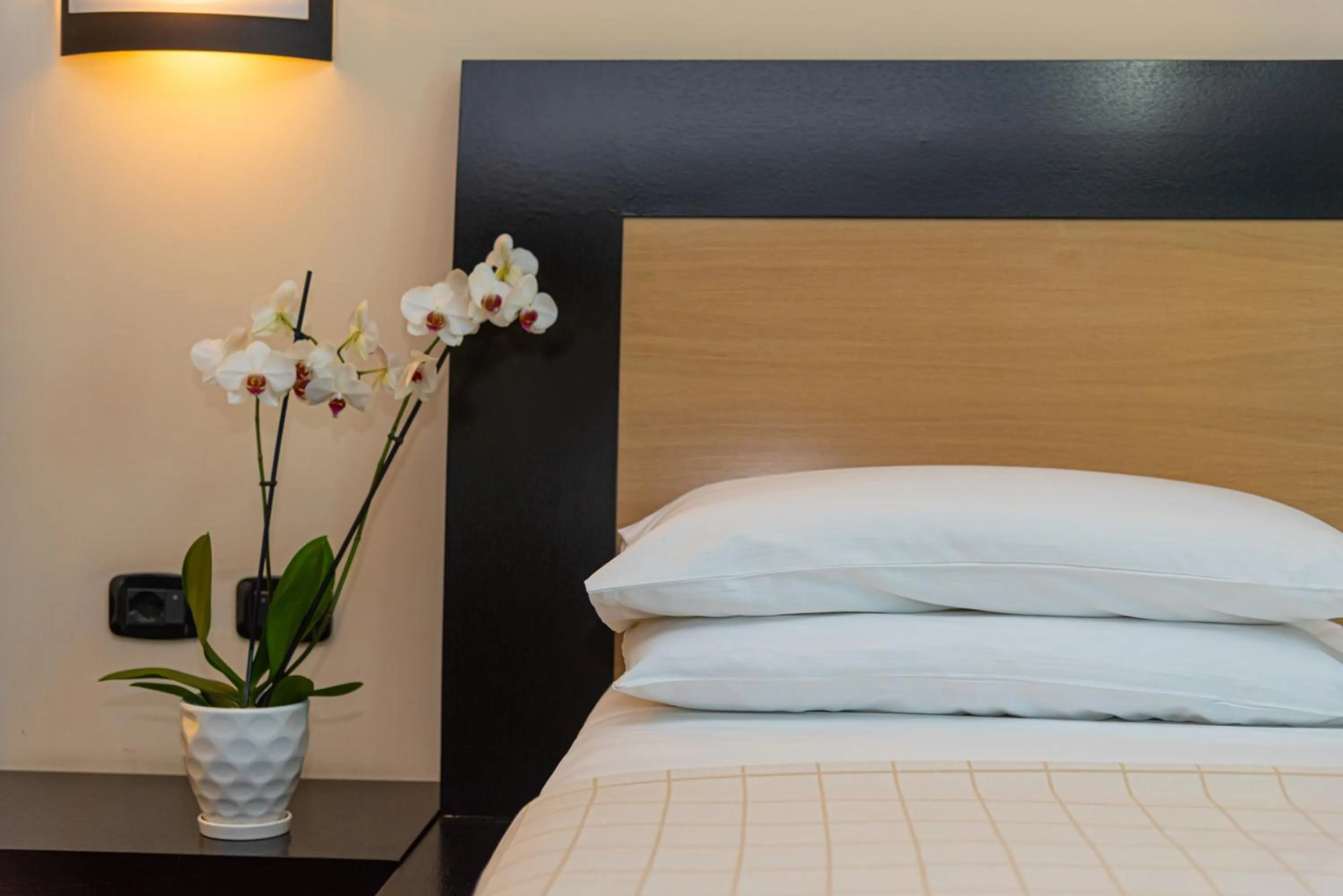 Bed in Hotel Vlora International