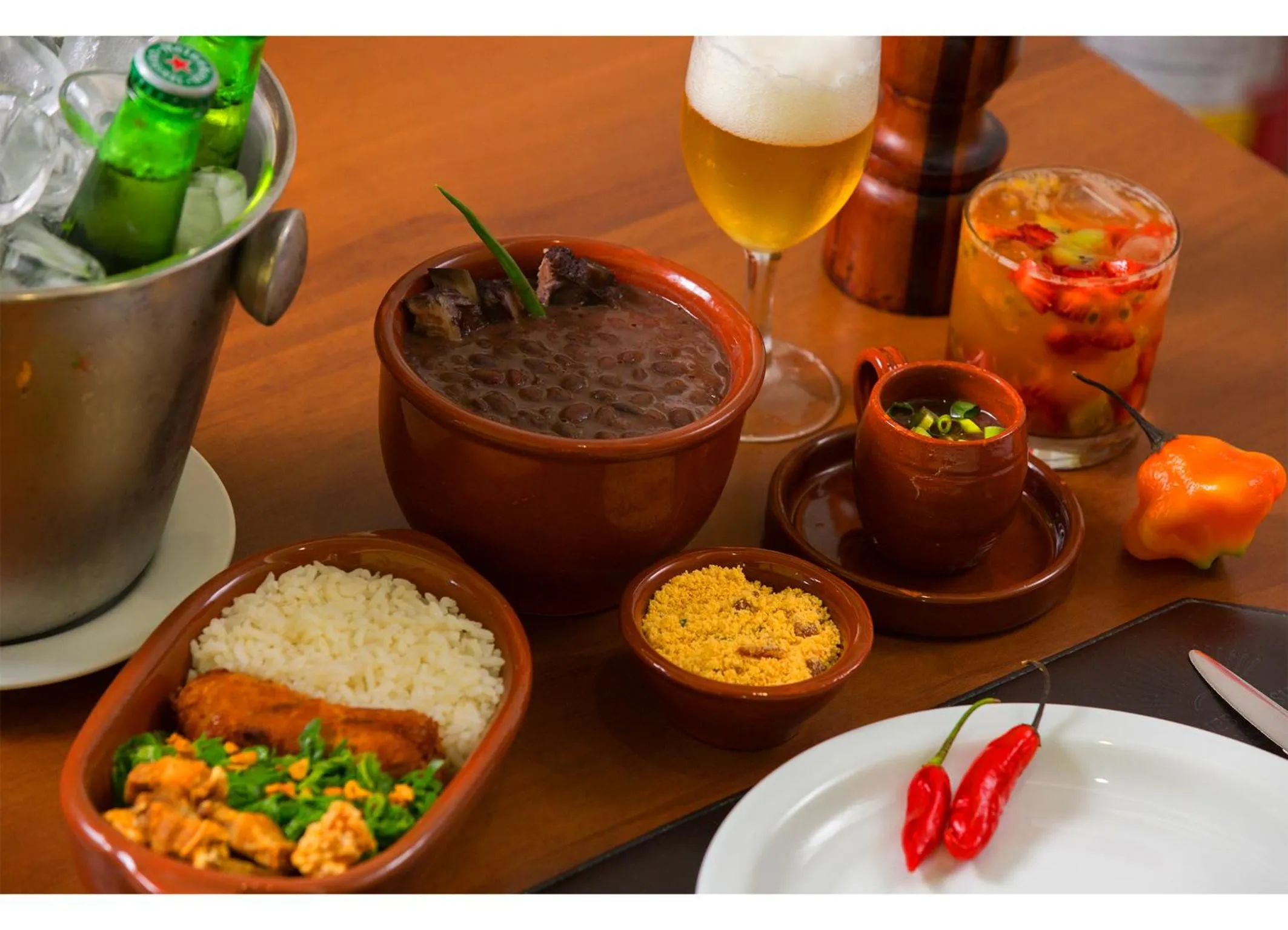 Restaurant/places to eat in Leques Brasil Hotel Escola