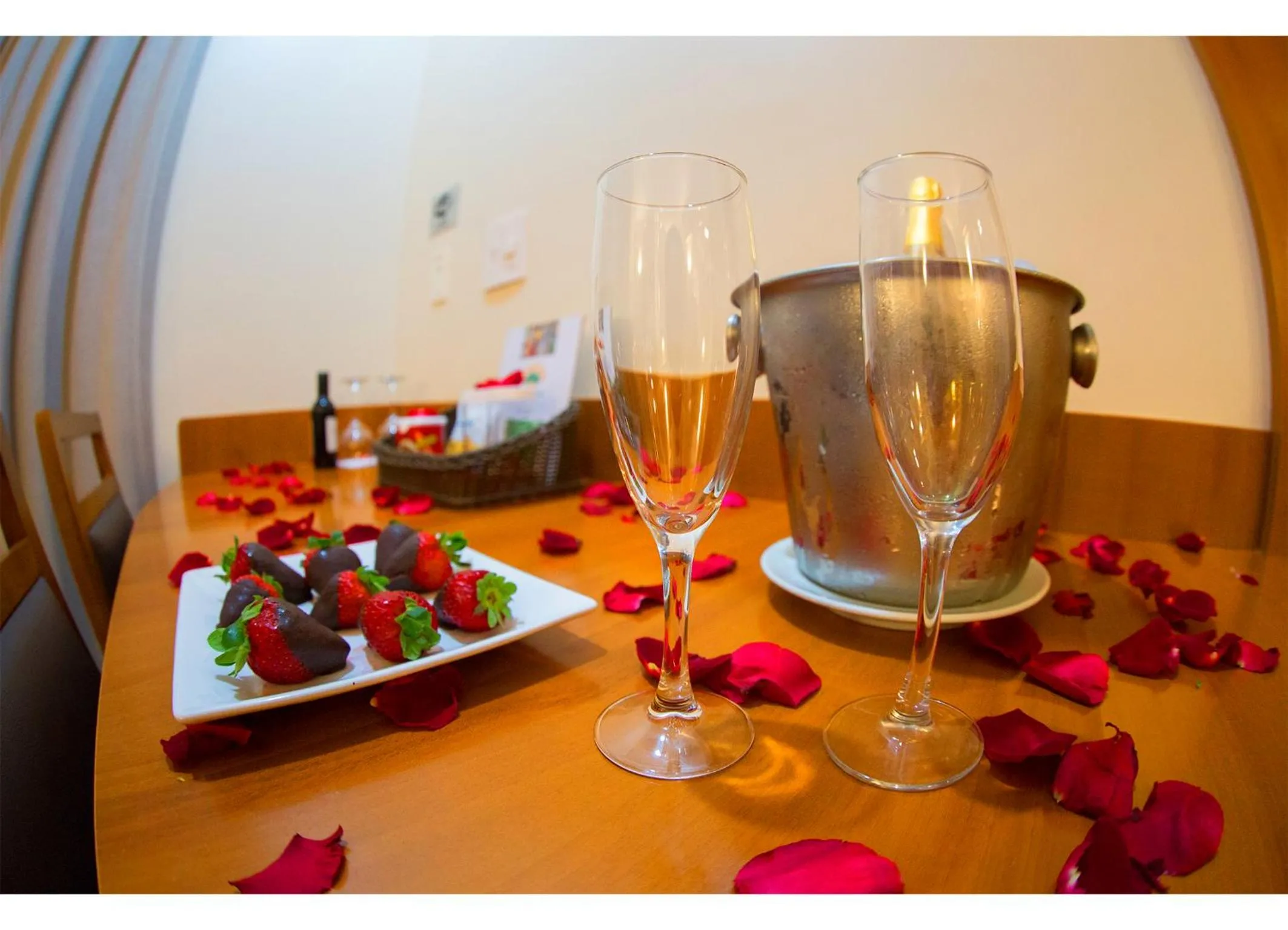 Food and drinks in Leques Brasil Hotel Escola