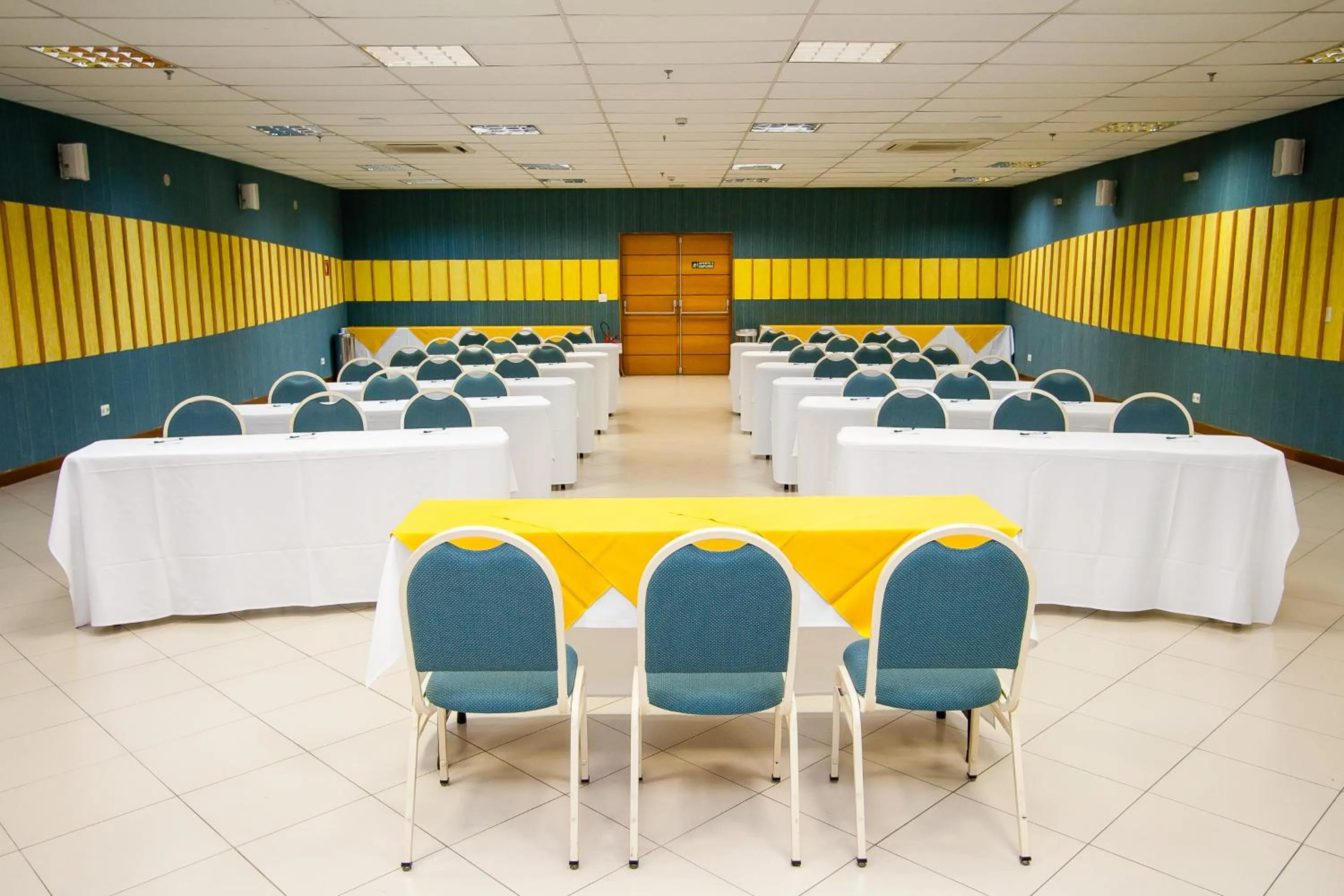 Banquet/Function facilities in Leques Brasil Hotel Escola