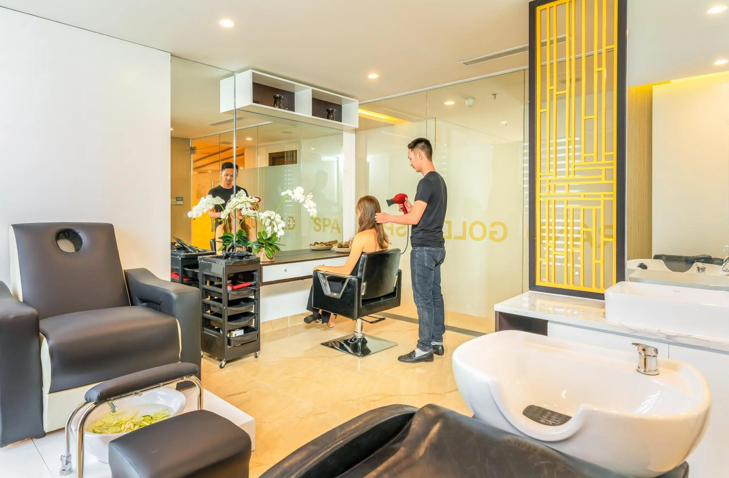 Area and facilities in Grand Gold Hotel