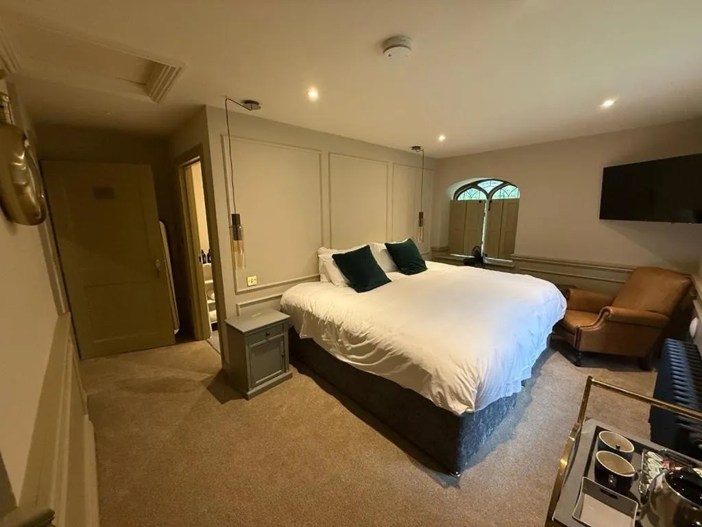 Bed in Broome Park Hotel