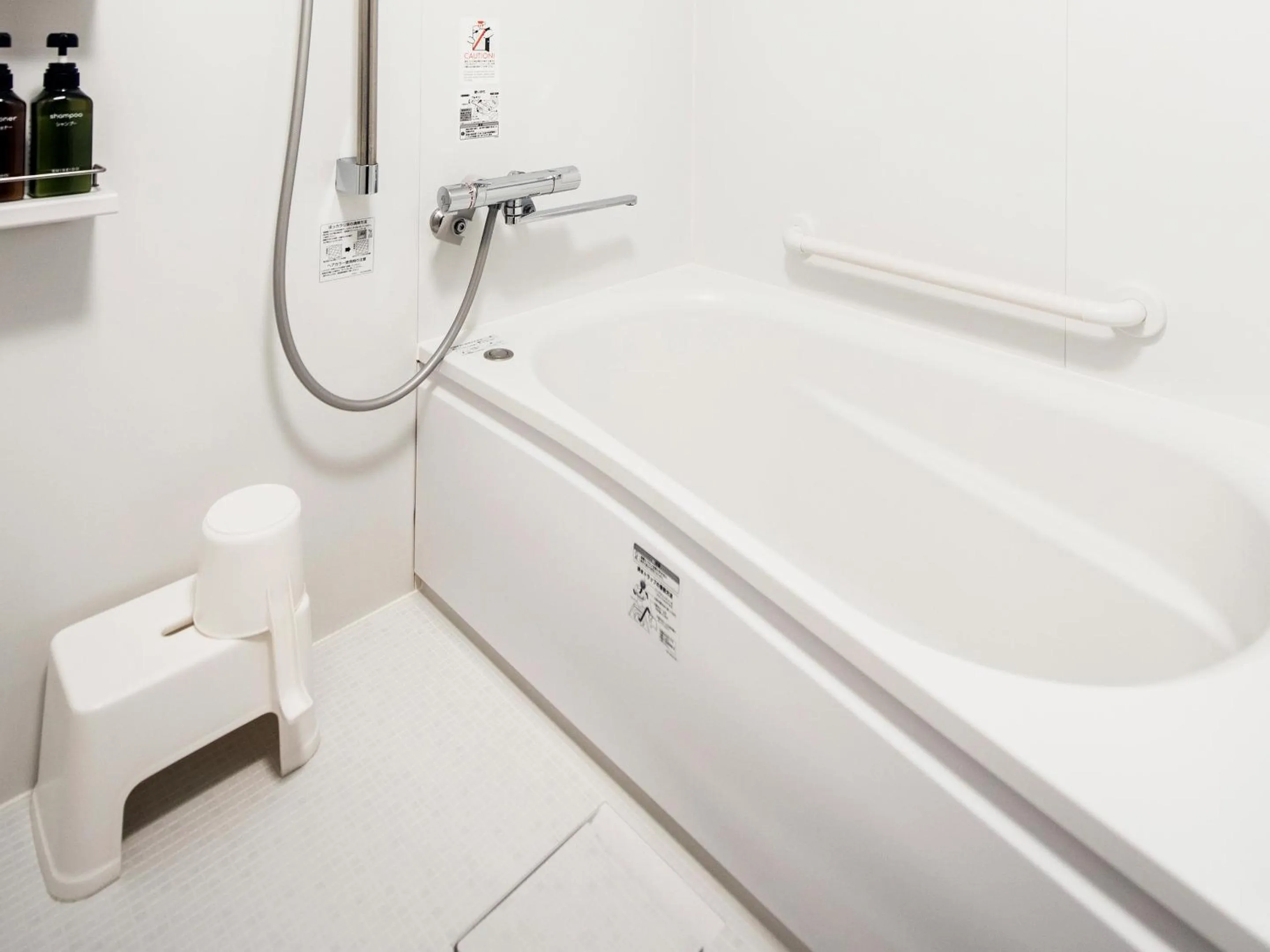 Photo of the whole room in Nagasaki Bus Terminal Hotel