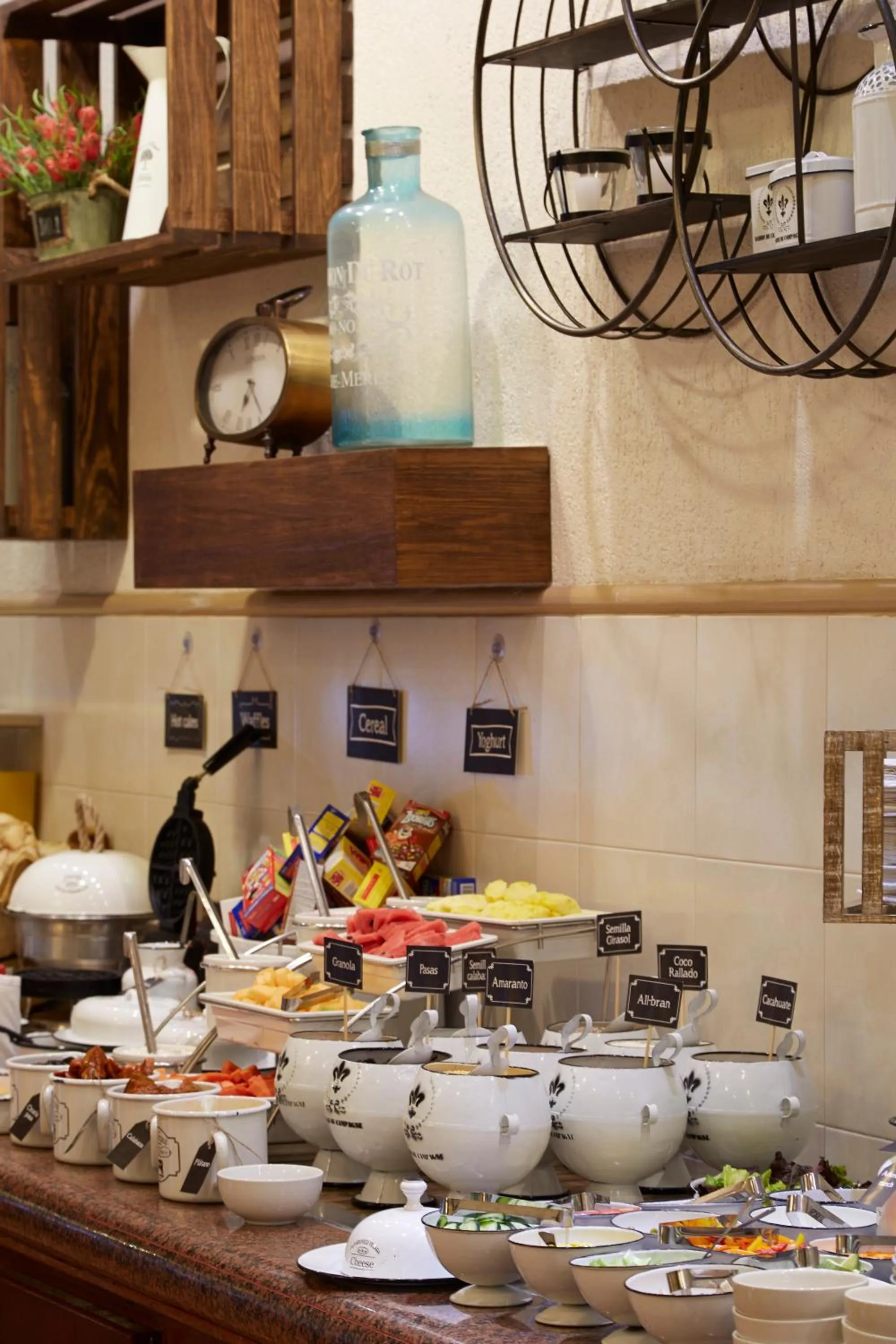 Restaurant/places to eat in Meson del Valle